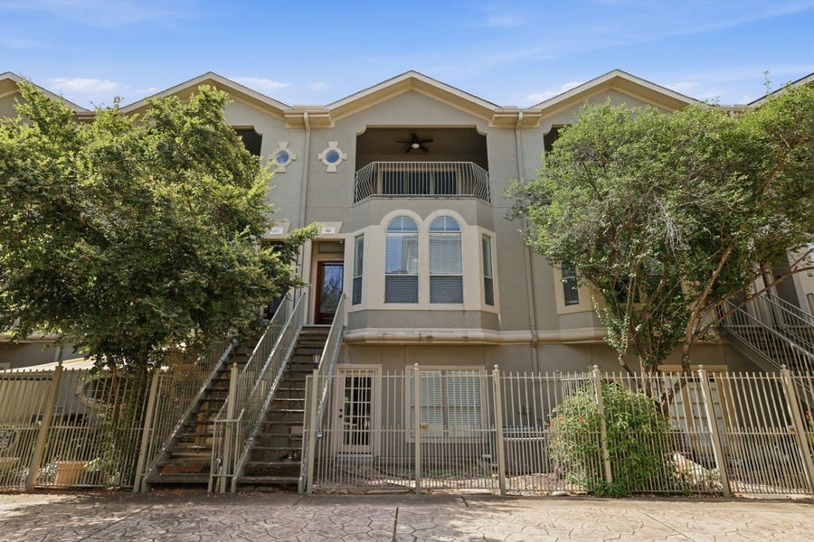 Property photo for 110 E Detering Street, Houston, TX