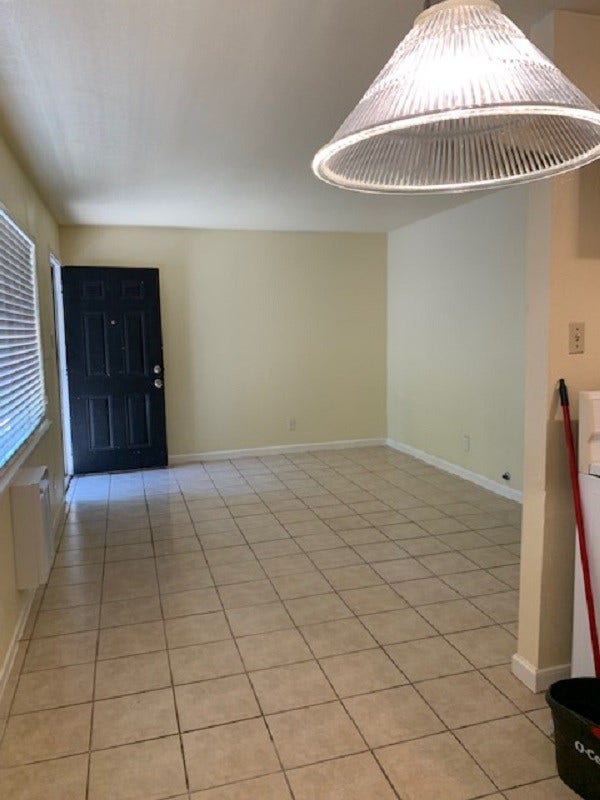 3502 Campbell Street, #1, Houston, TX 77026 Living Room