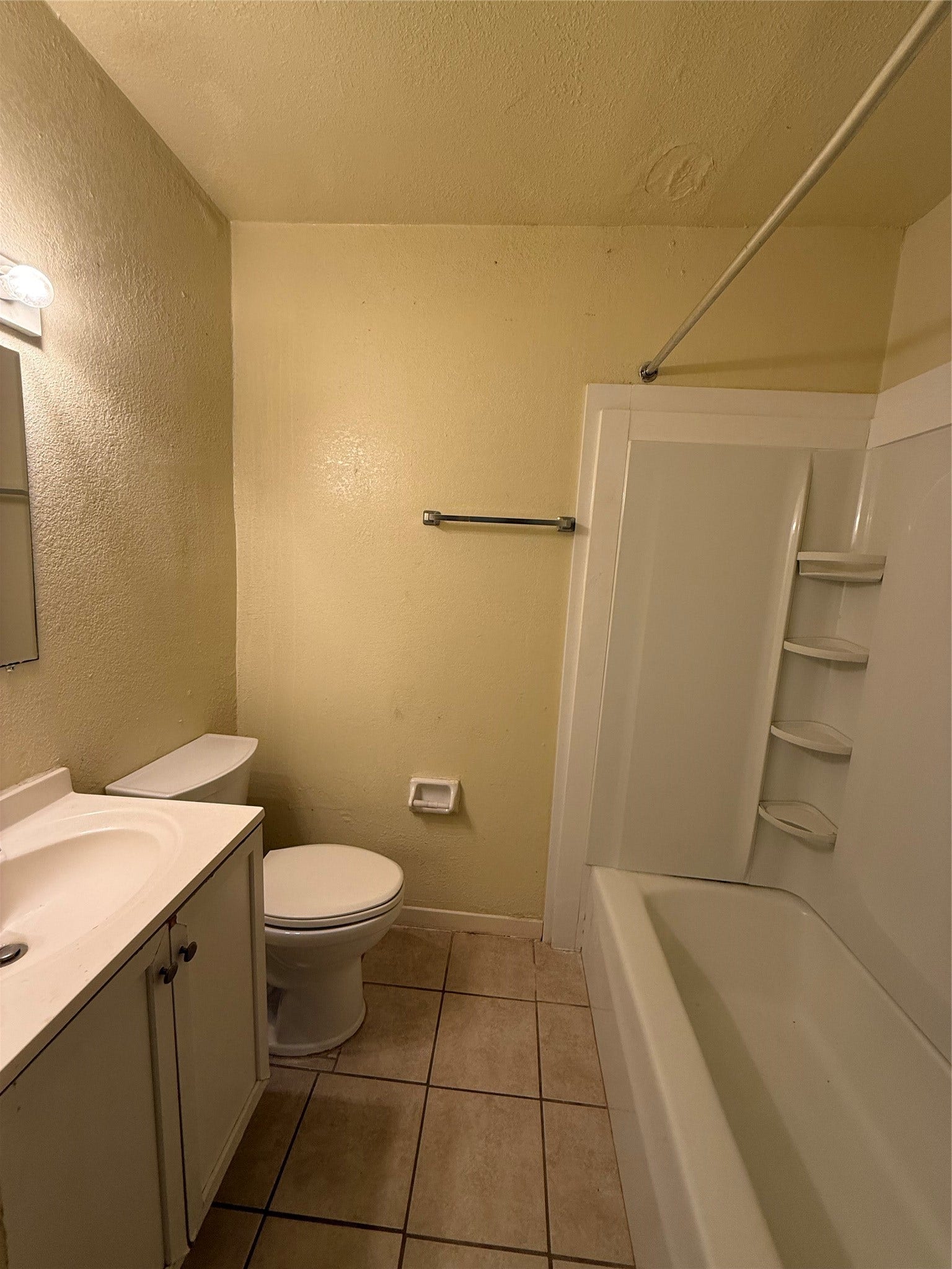 3502 Campbell Street, #1, Houston, TX 77026 Bathroom view 1