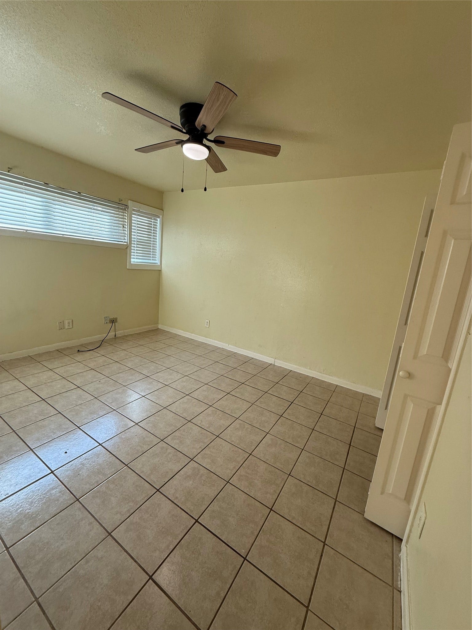 3502 Campbell Street, #1, Houston, TX 77026 Bedroom 2 view 1