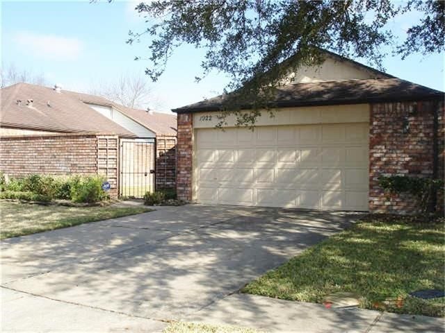 Currently Tenant Occupied - Updated photos coming soon.