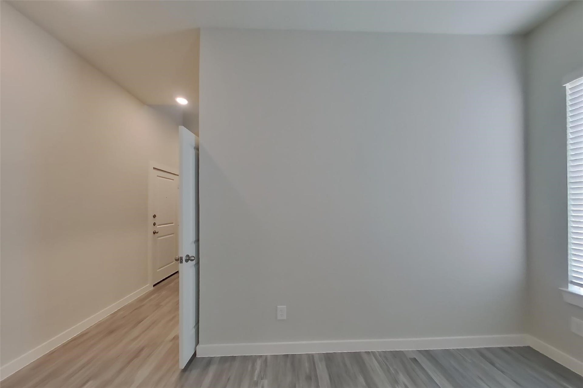 9835 Willow Creek Commerce, #212, Tomball, TX 77375