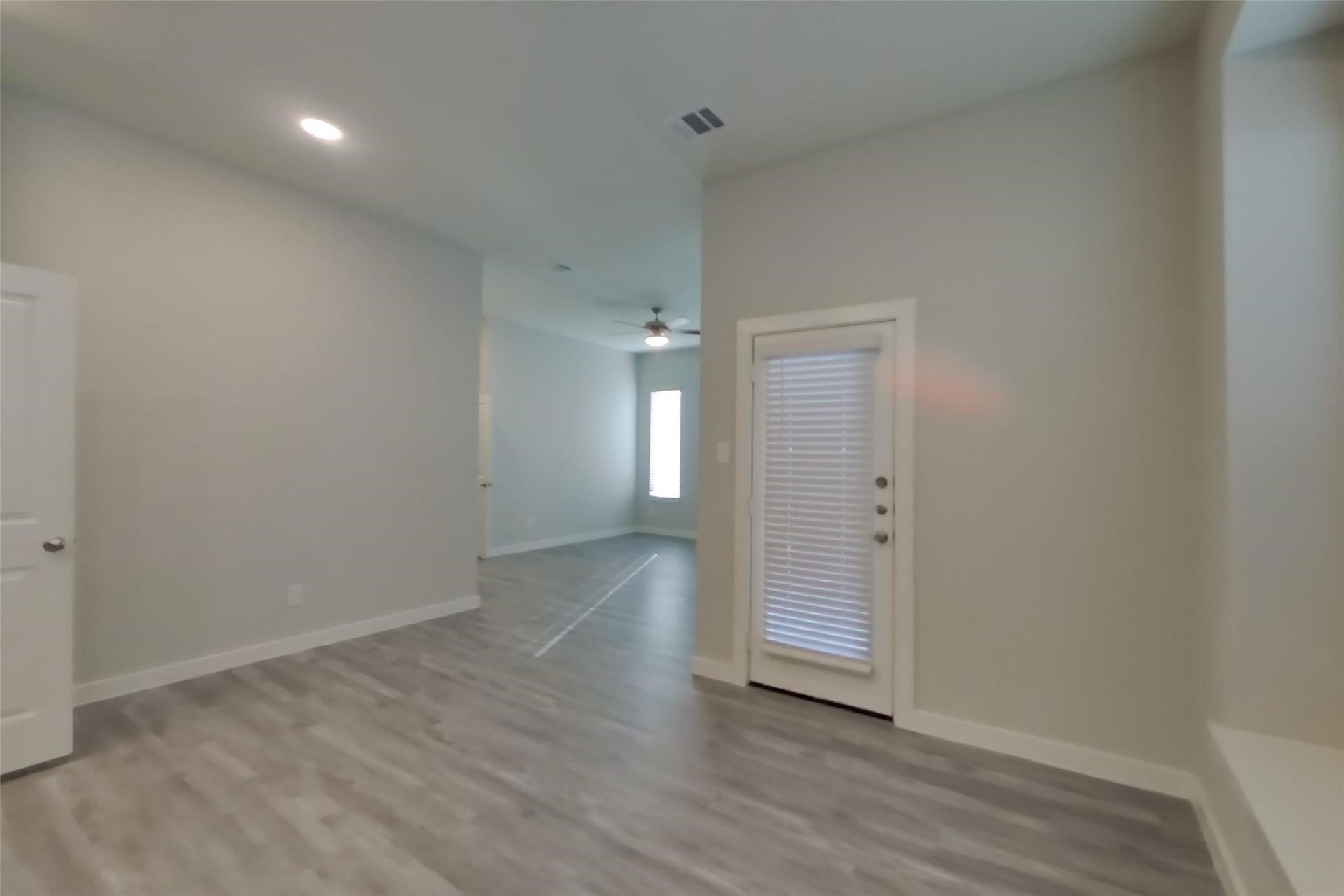 9835 Willow Creek Commerce, #212, Tomball, TX 77375