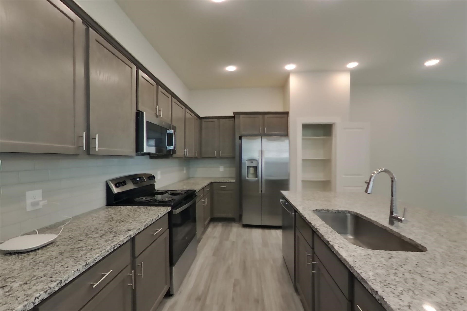 9835 Willow Creek Commerce, #212, Tomball, TX 77375