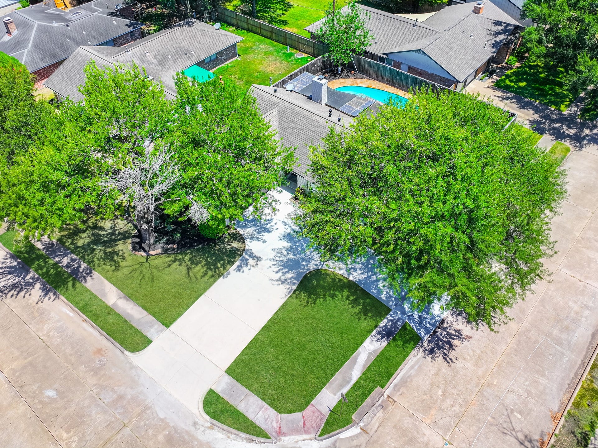 5302 Arbor Vitae Drive, Houston, TX 77092 5302 Arbor Vitae Drive, Houston, TX 77092