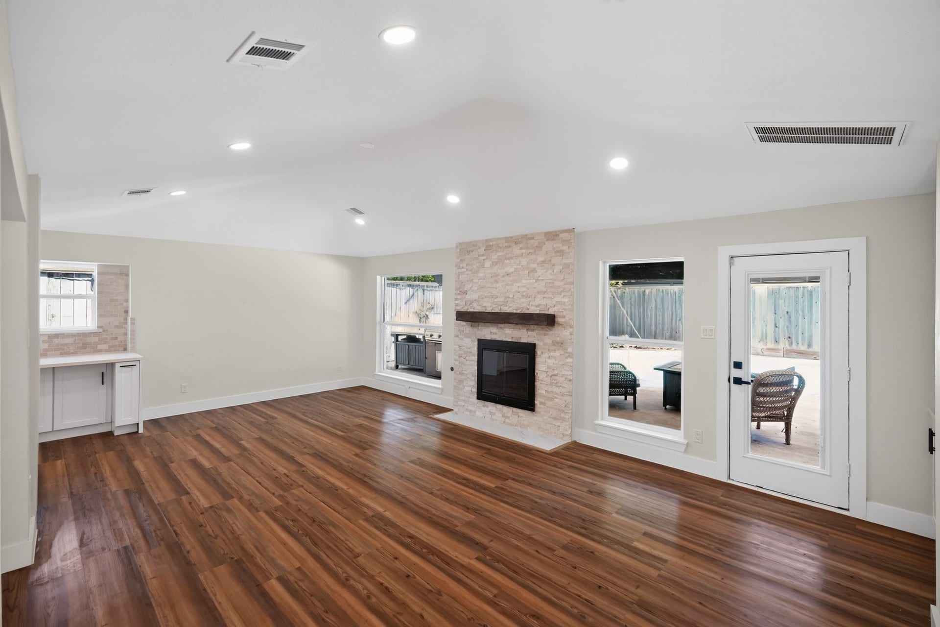 5302 Arbor Vitae Drive, Houston, TX 77092 5302 Arbor Vitae Drive, Houston, TX 77092