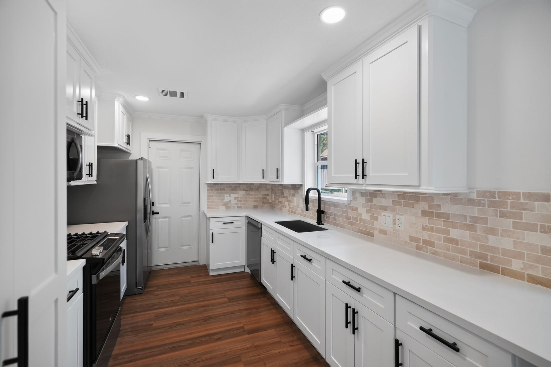 5302 Arbor Vitae Drive, Houston, TX 77092 5302 Arbor Vitae Drive, Houston, TX 77092