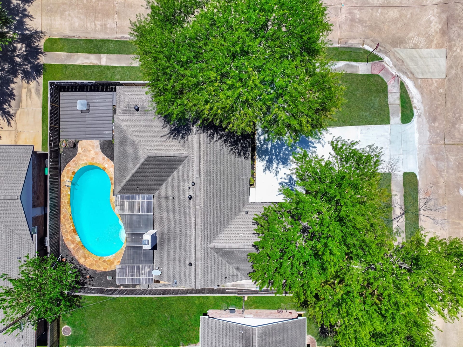 5302 Arbor Vitae Drive, Houston, TX 77092 5302 Arbor Vitae Drive, Houston, TX 77092