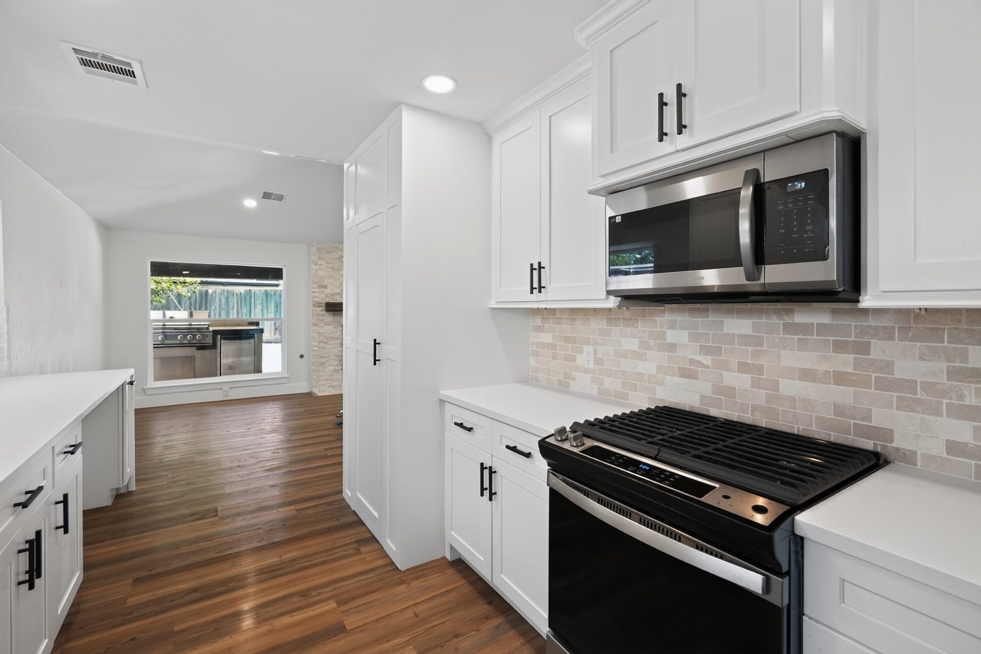 5302 Arbor Vitae Drive, Houston, TX 77092 5302 Arbor Vitae Drive, Houston, TX 77092