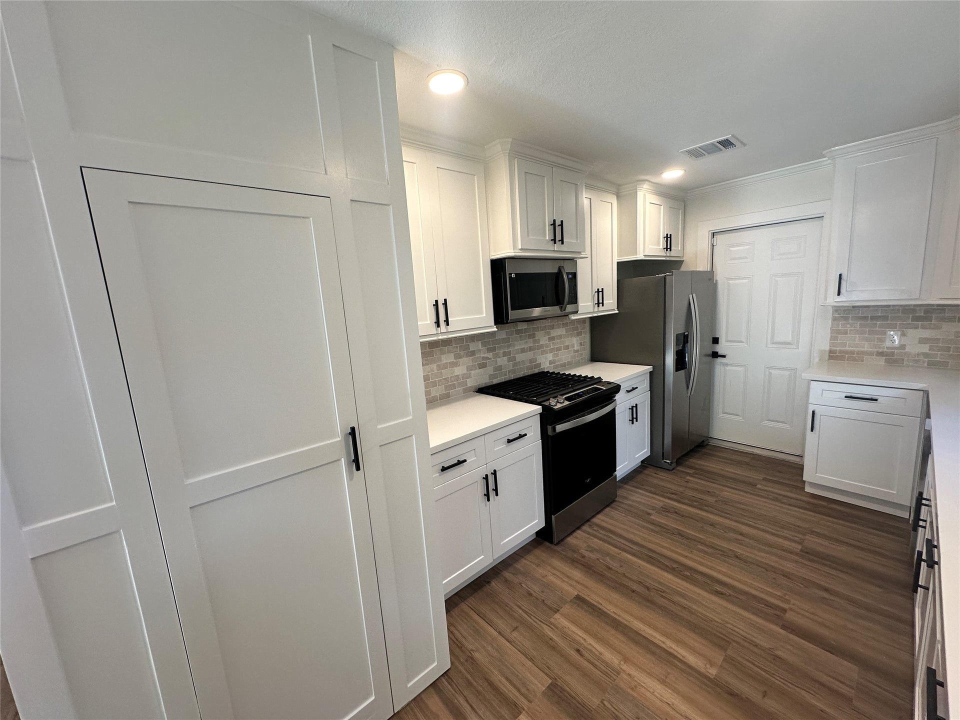5302 Arbor Vitae Drive, Houston, TX 77092 5302 Arbor Vitae Drive, Houston, TX 77092