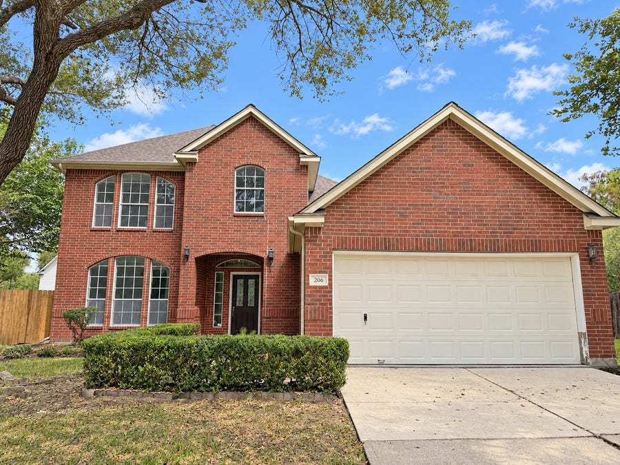 Property photo for 206 Hartwood Court, Sugar Land, TX