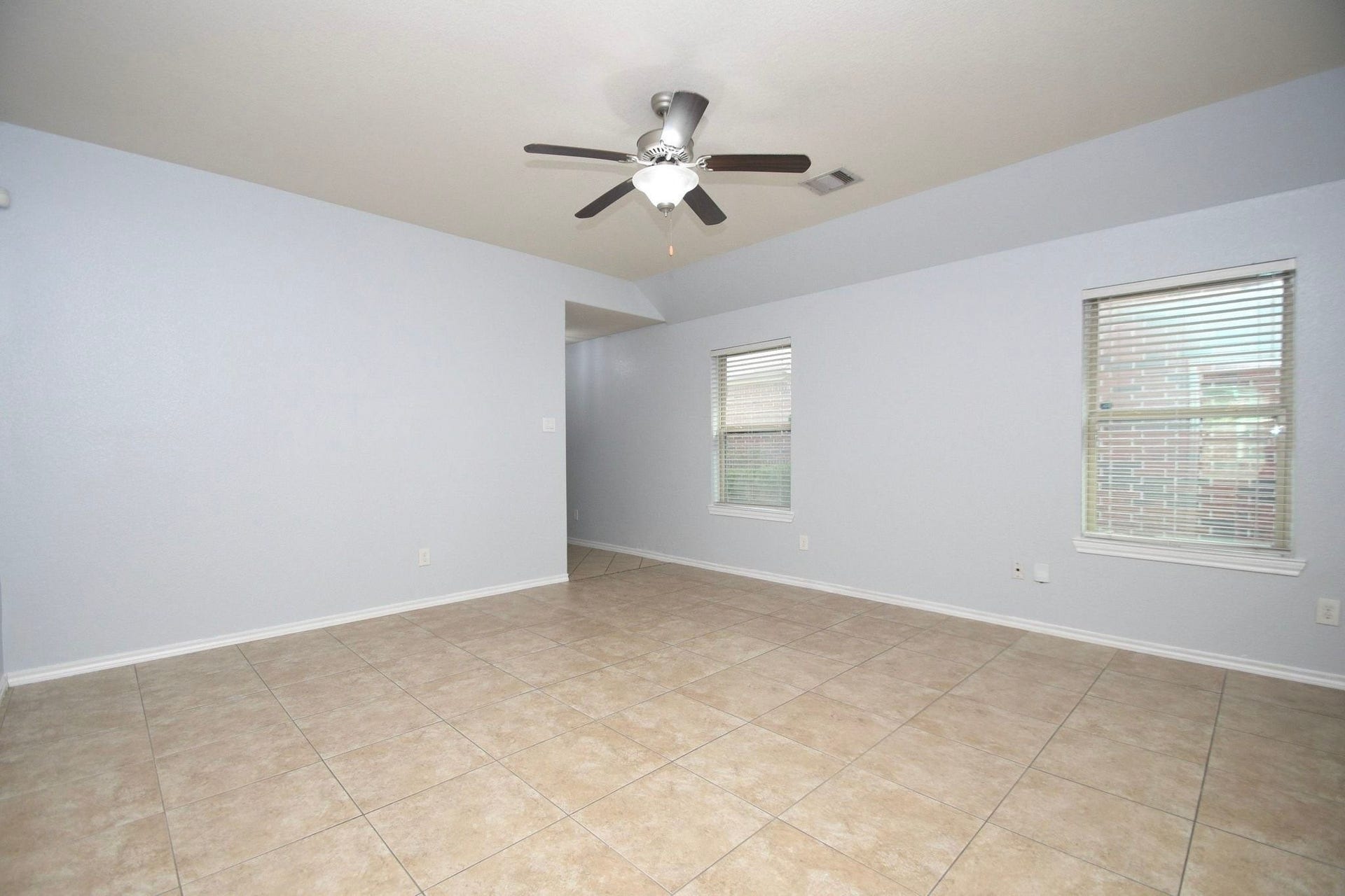 1747 York Creek Drive, Houston, TX 77014 1747 York Creek Drive, Houston, TX 77014