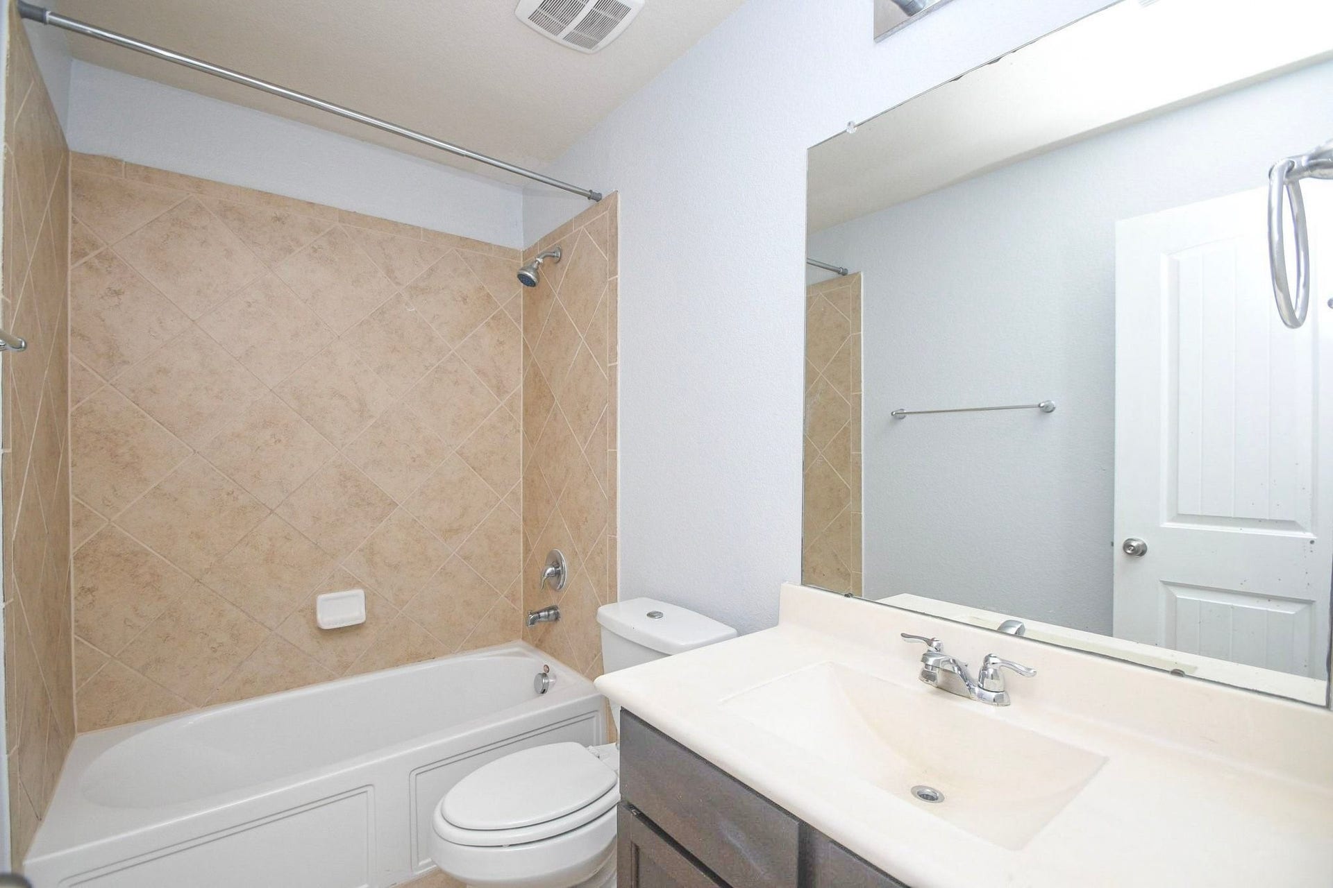 1747 York Creek Drive, Houston, TX 77014 1747 York Creek Drive, Houston, TX 77014
