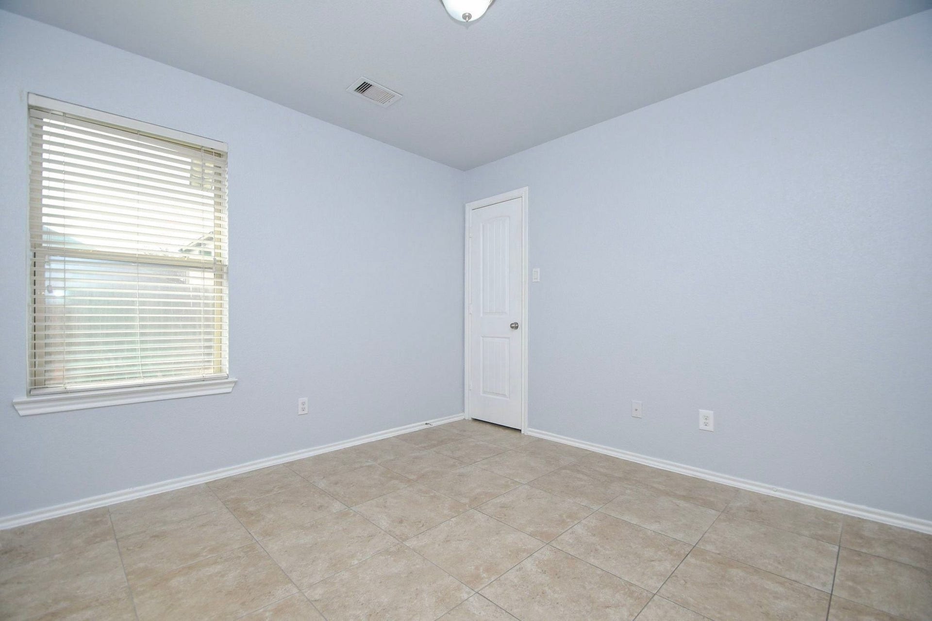 1747 York Creek Drive, Houston, TX 77014 1747 York Creek Drive, Houston, TX 77014