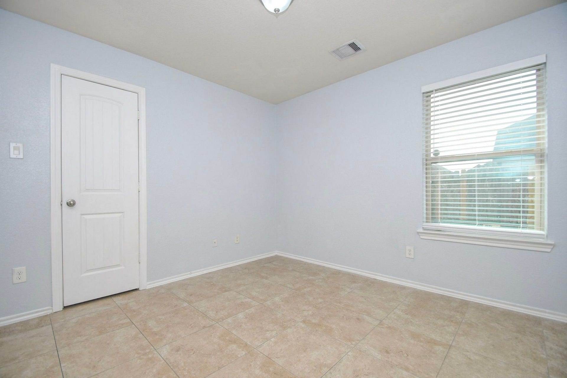 1747 York Creek Drive, Houston, TX 77014 1747 York Creek Drive, Houston, TX 77014