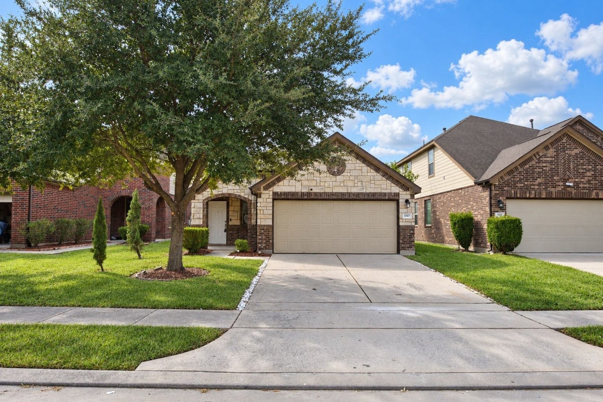 1747 York Creek Drive, Houston, TX 77014 1747 York Creek Drive, Houston, TX 77014