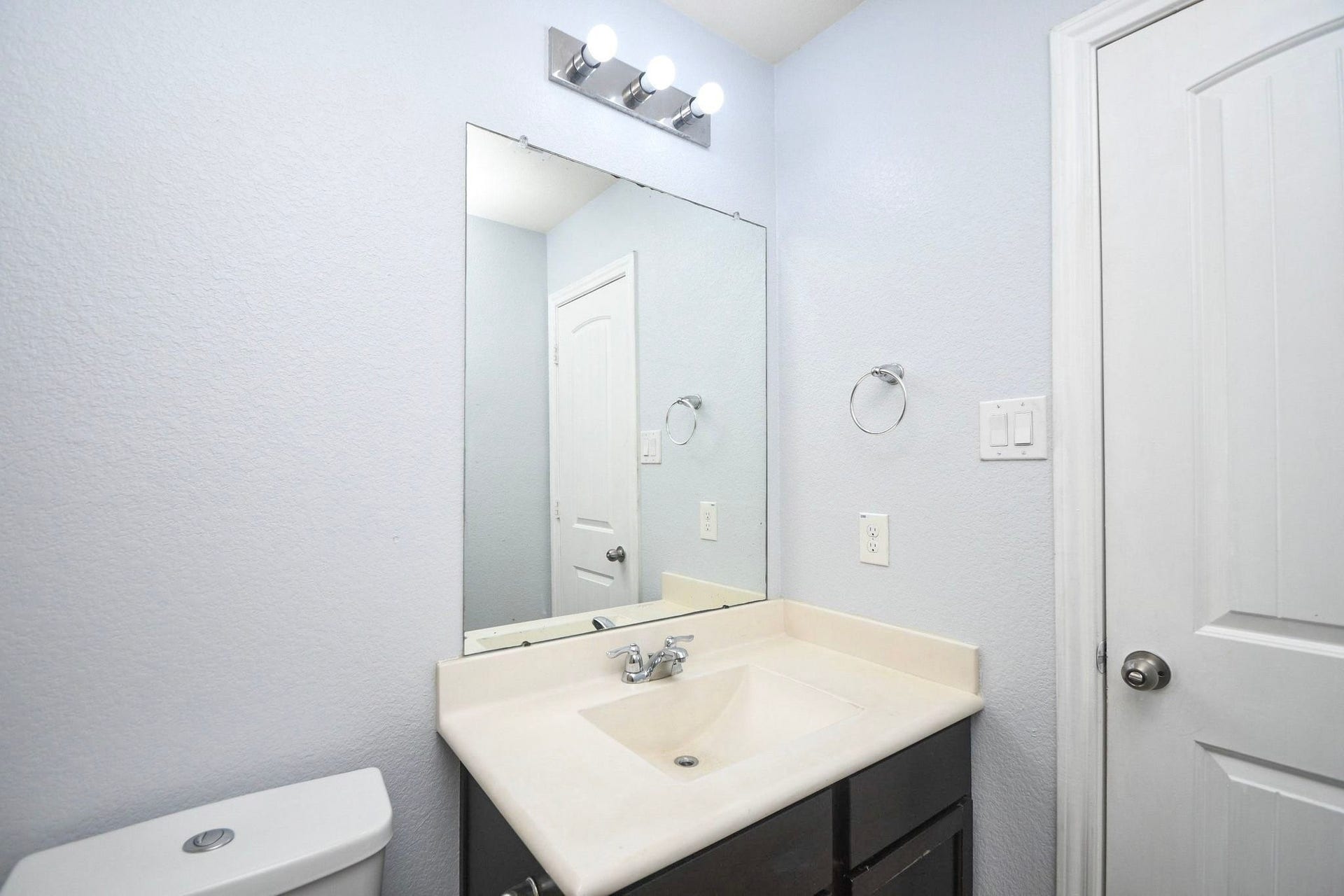 1747 York Creek Drive, Houston, TX 77014 1747 York Creek Drive, Houston, TX 77014