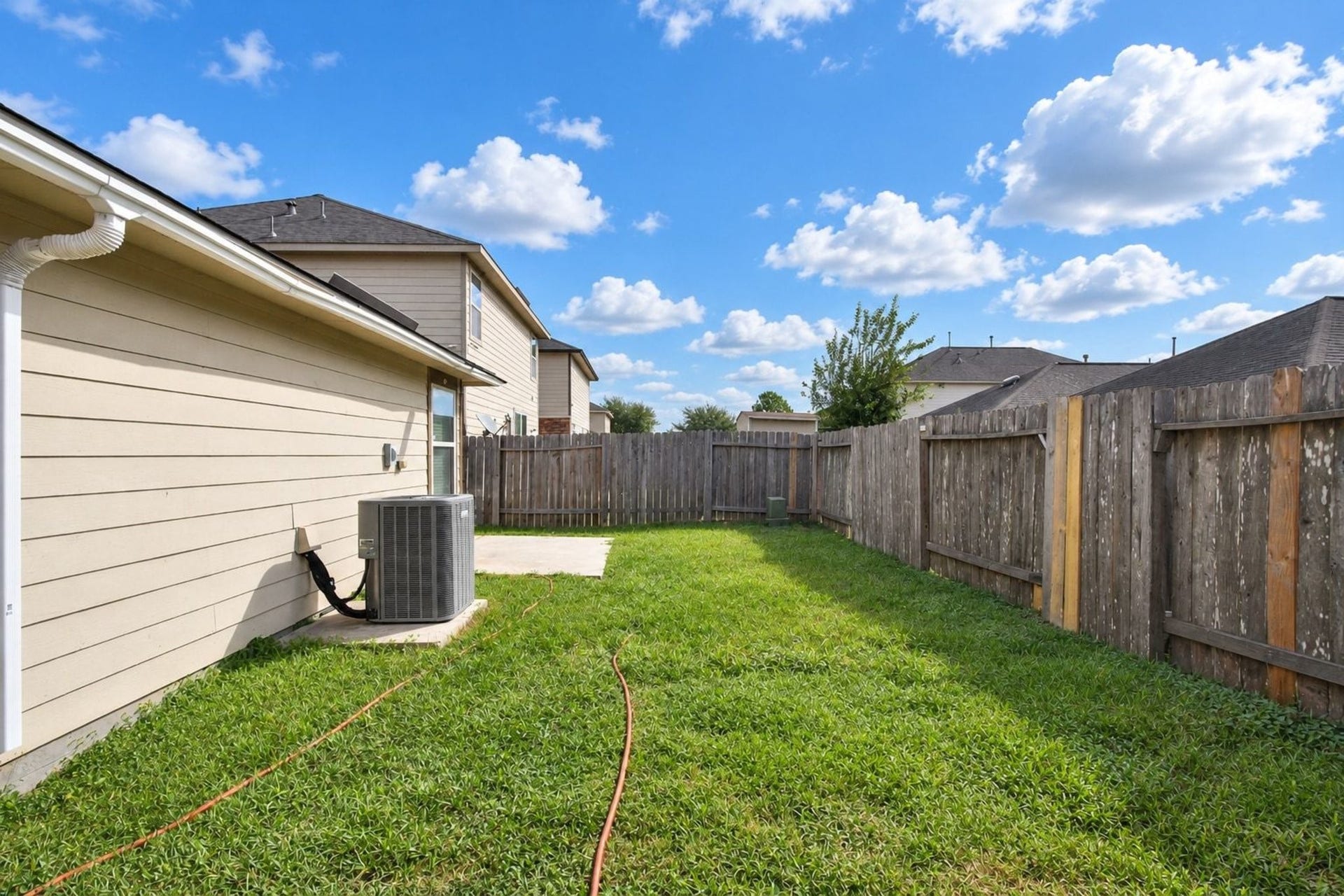 1747 York Creek Drive, Houston, TX 77014 1747 York Creek Drive, Houston, TX 77014