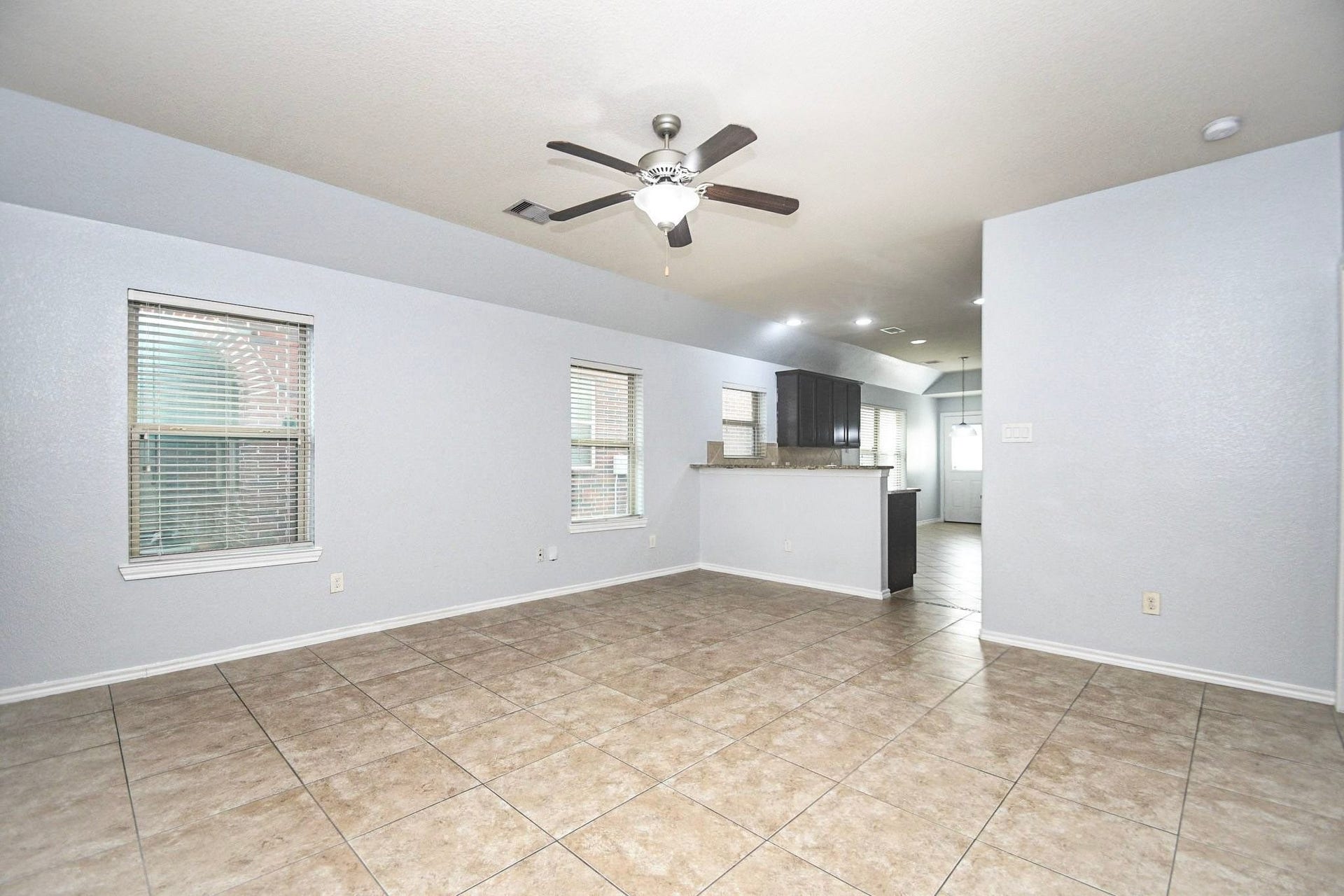 1747 York Creek Drive, Houston, TX 77014 1747 York Creek Drive, Houston, TX 77014