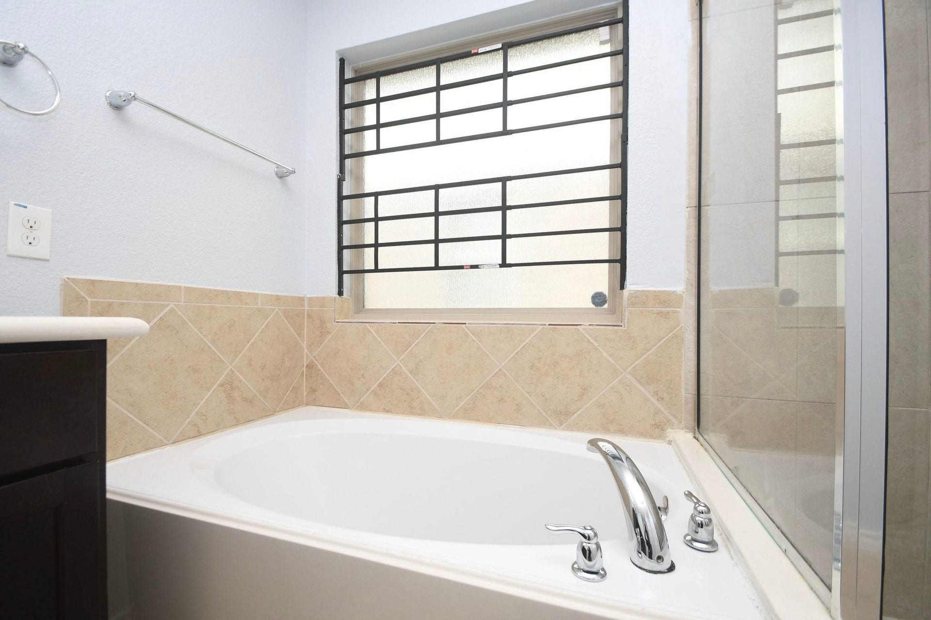 1747 York Creek Drive, Houston, TX 77014 1747 York Creek Drive, Houston, TX 77014