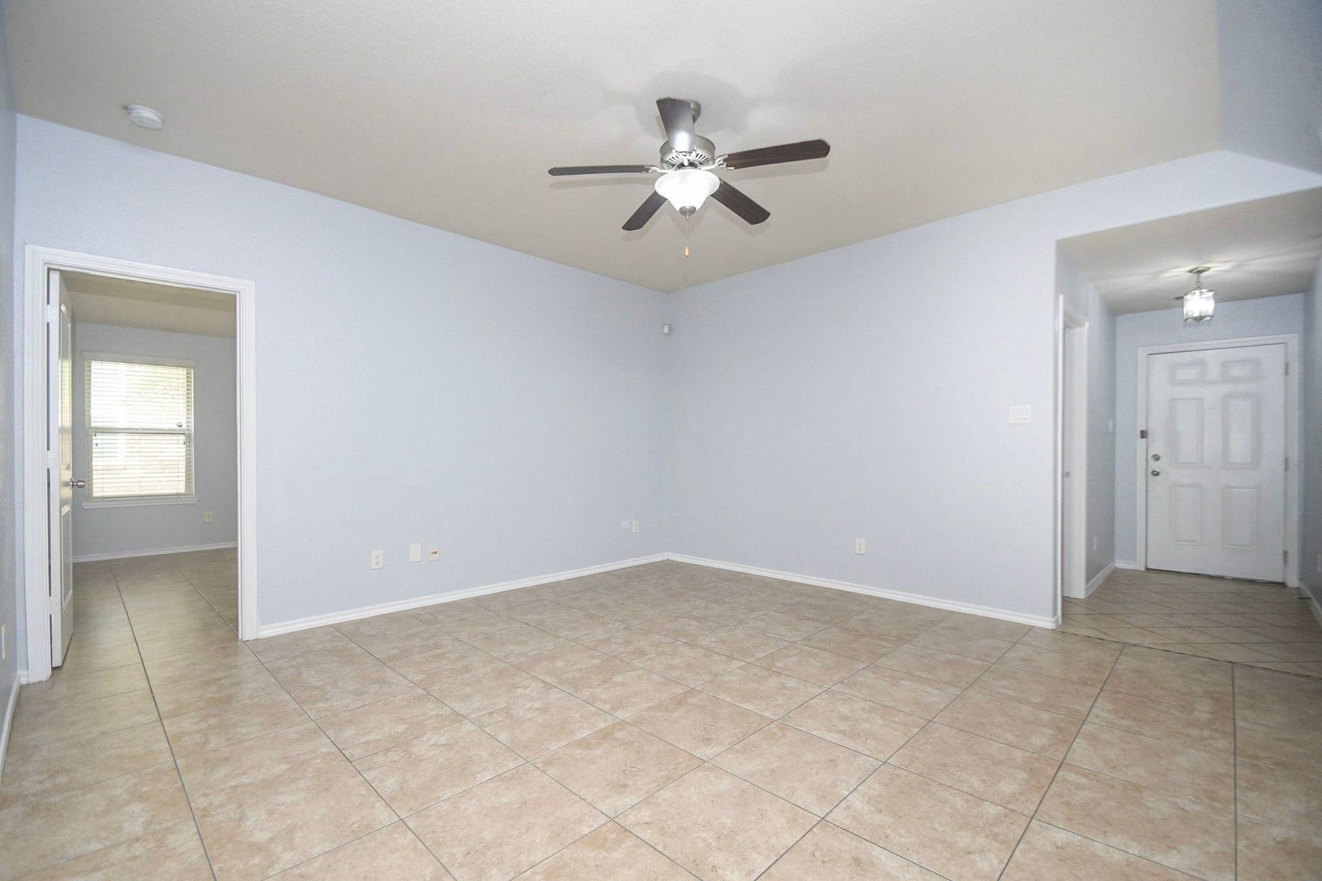 1747 York Creek Drive, Houston, TX 77014 1747 York Creek Drive, Houston, TX 77014