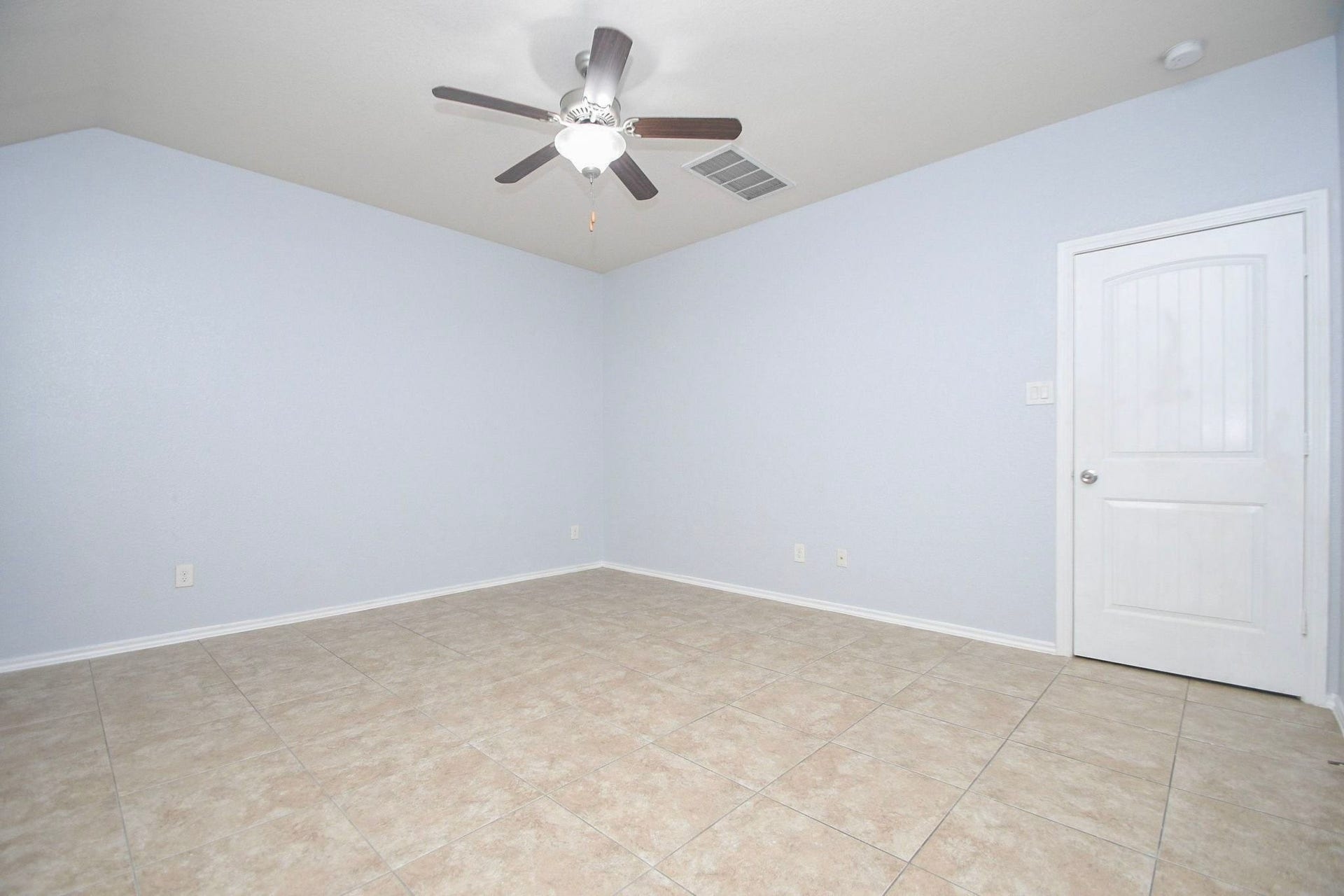 1747 York Creek Drive, Houston, TX 77014 1747 York Creek Drive, Houston, TX 77014