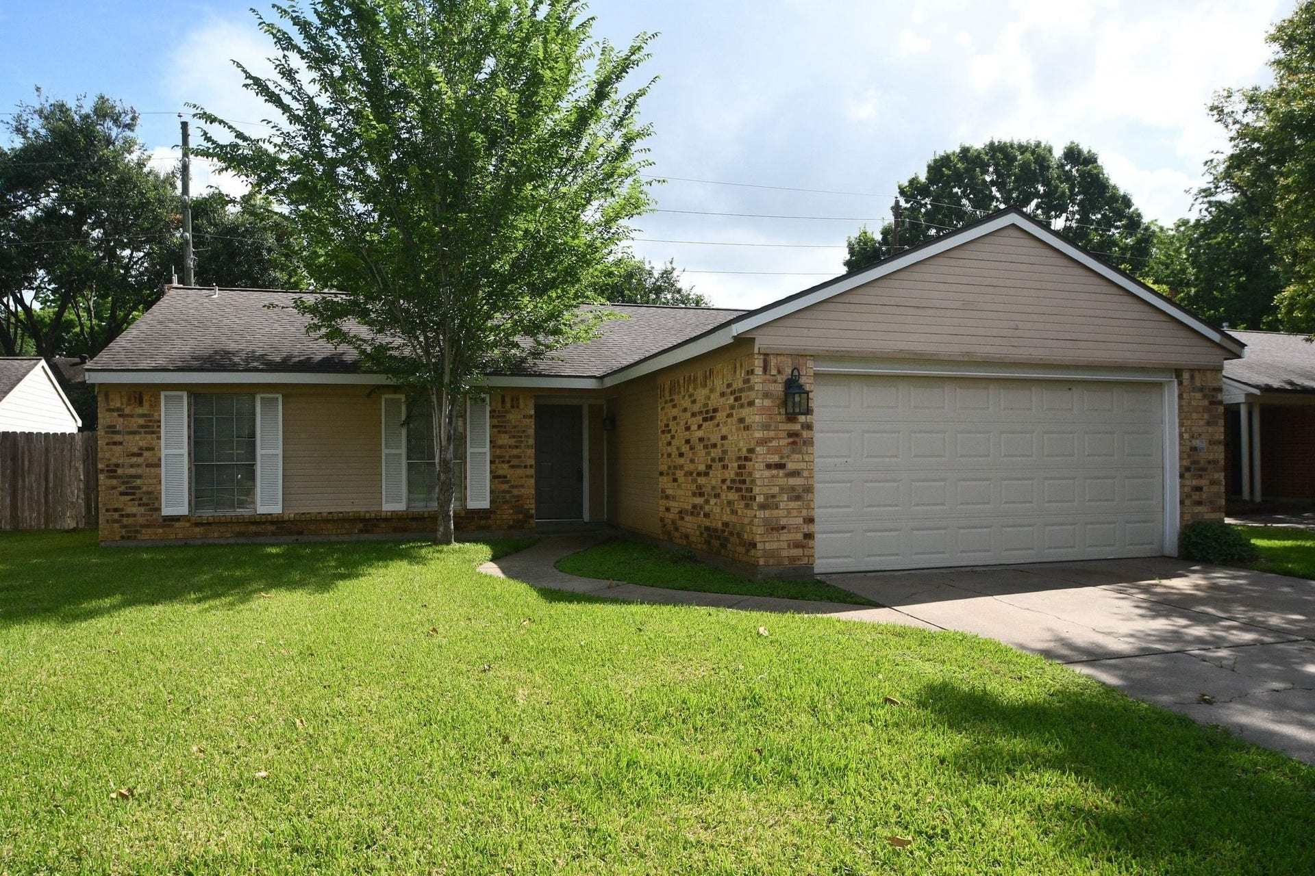 2411 Country Place Drive, Richmond, TX 77406 2411 Country Place Drive, Richmond, TX 77406