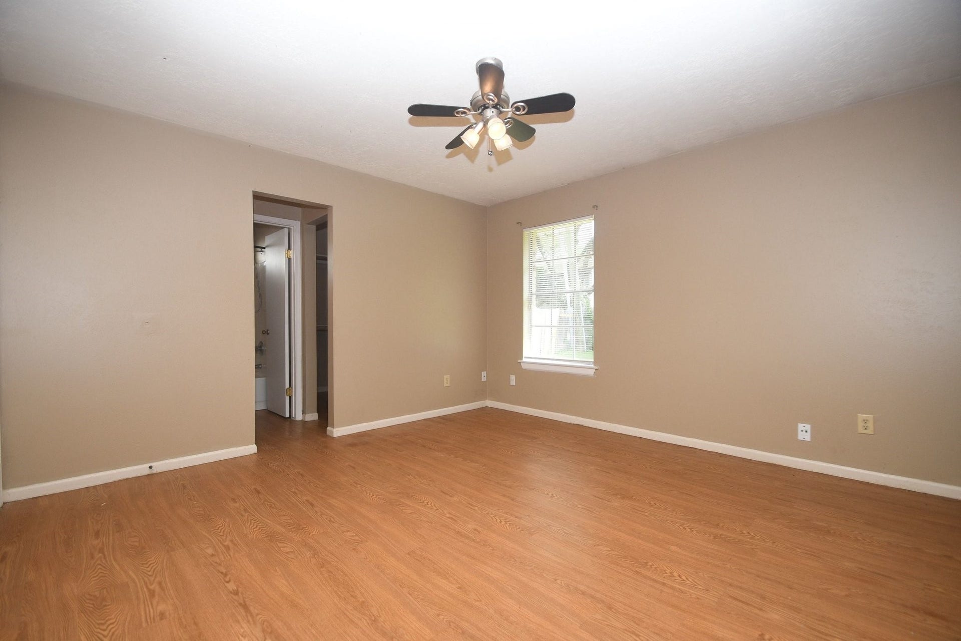 2411 Country Place Drive, Richmond, TX 77406 2411 Country Place Drive, Richmond, TX 77406