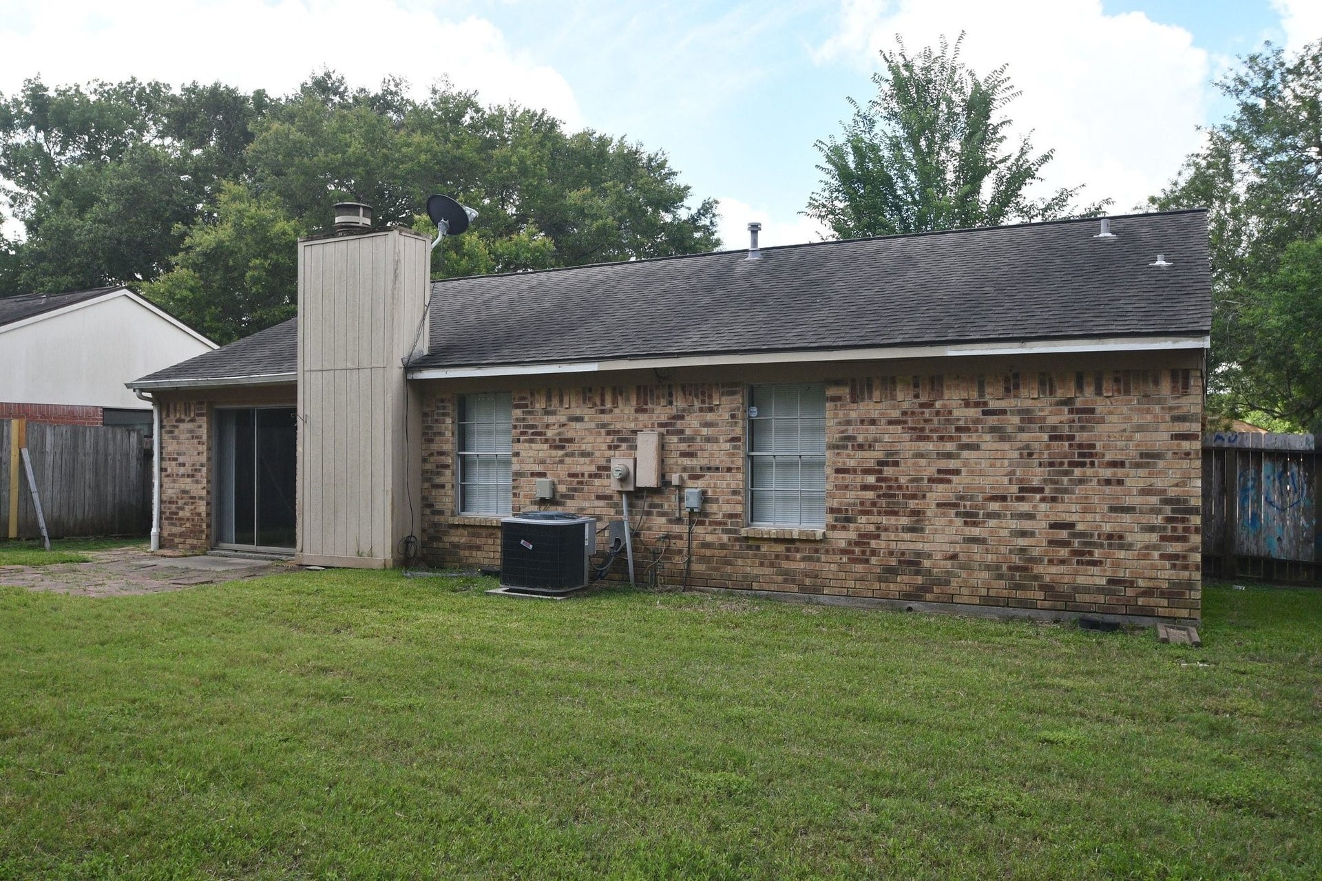 2411 Country Place Drive, Richmond, TX 77406 2411 Country Place Drive, Richmond, TX 77406