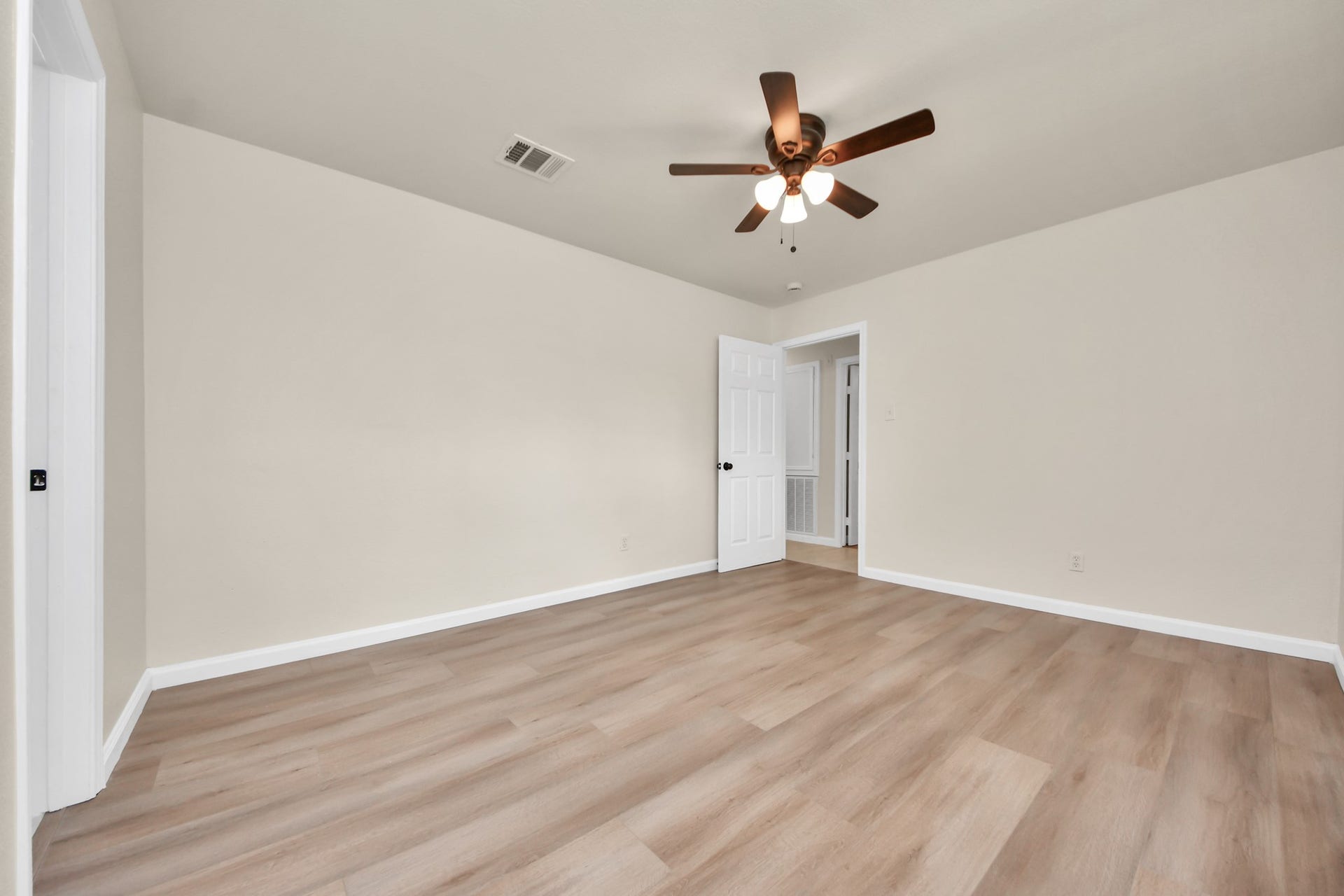 7707 Lumber Jack Drive, Houston, TX 77040 7707 Lumber Jack Drive, Houston, TX 77040