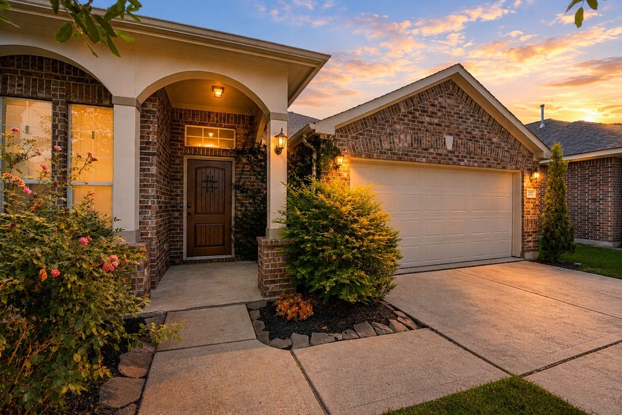 Property photo for 2211 Oak Rise Drive, Conroe, TX