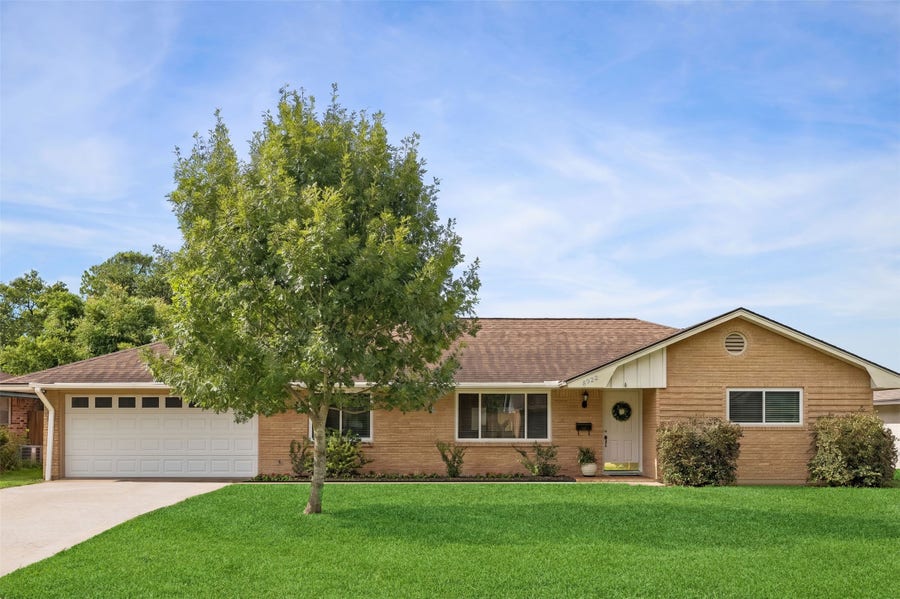 Property photo for 8922 Springview Lane, Houston, TX