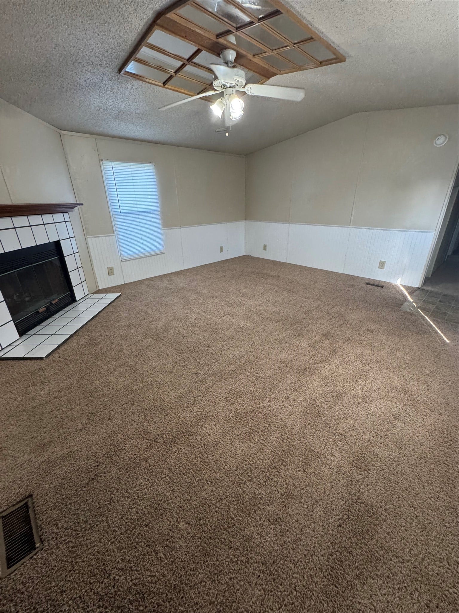 1405 B Street, Waller, TX 77484
