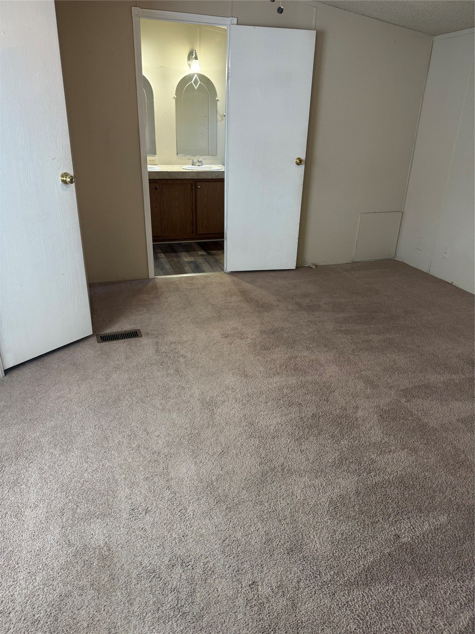 1405 B Street, Waller, TX 77484
