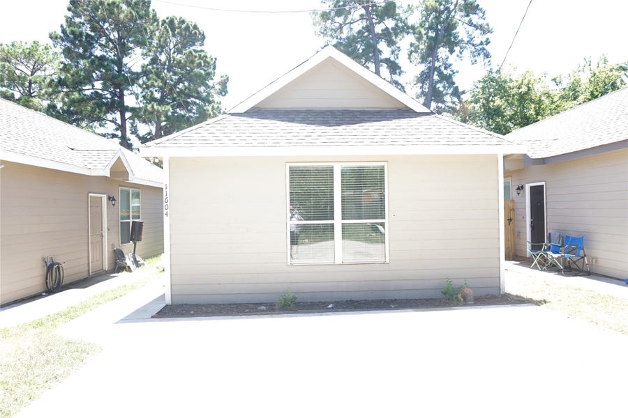 Property photo for 11604 Vistawood Street, Willis, TX