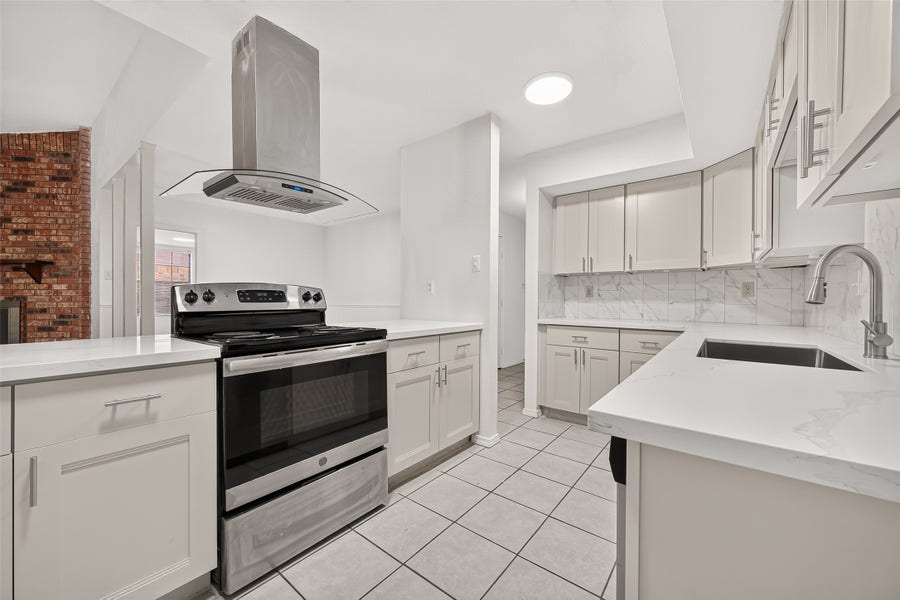 Property photo for 415 Lee Drive, Richmond, TX