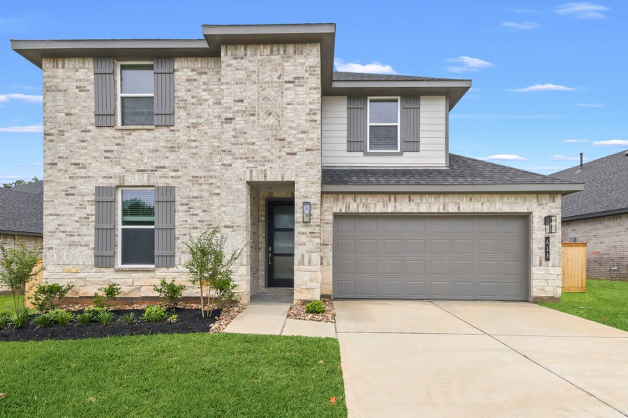 Property photo for 413 Summerset Landing Court, Conroe, TX