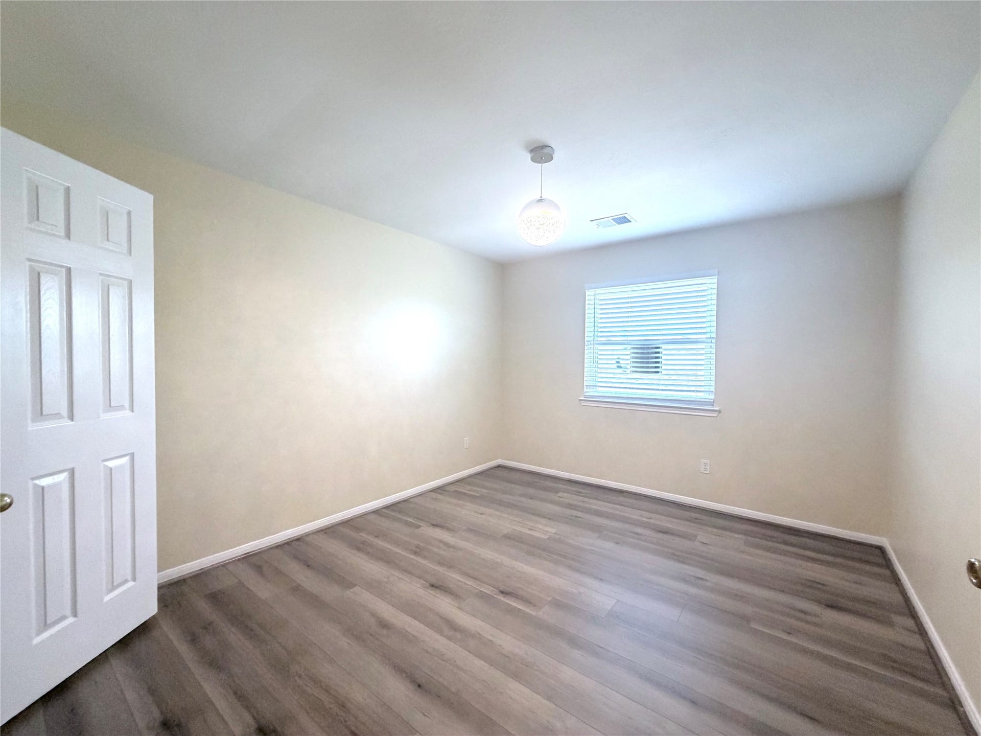 12211 Meadow Crest Court, Meadows Place, TX 77477 Secondary bedroom on 2/F