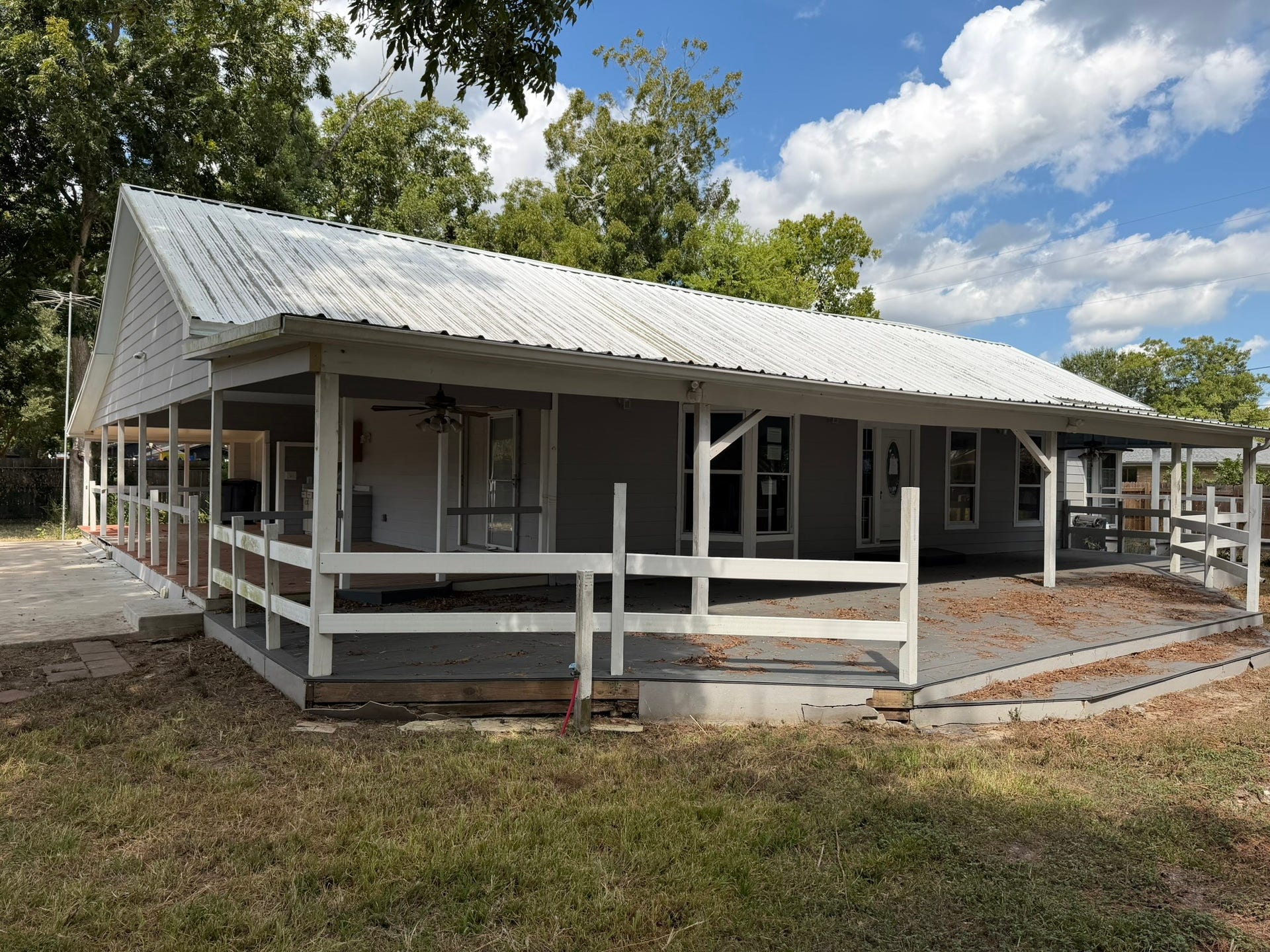 804 Tovrea Road, Alvin, TX 77511