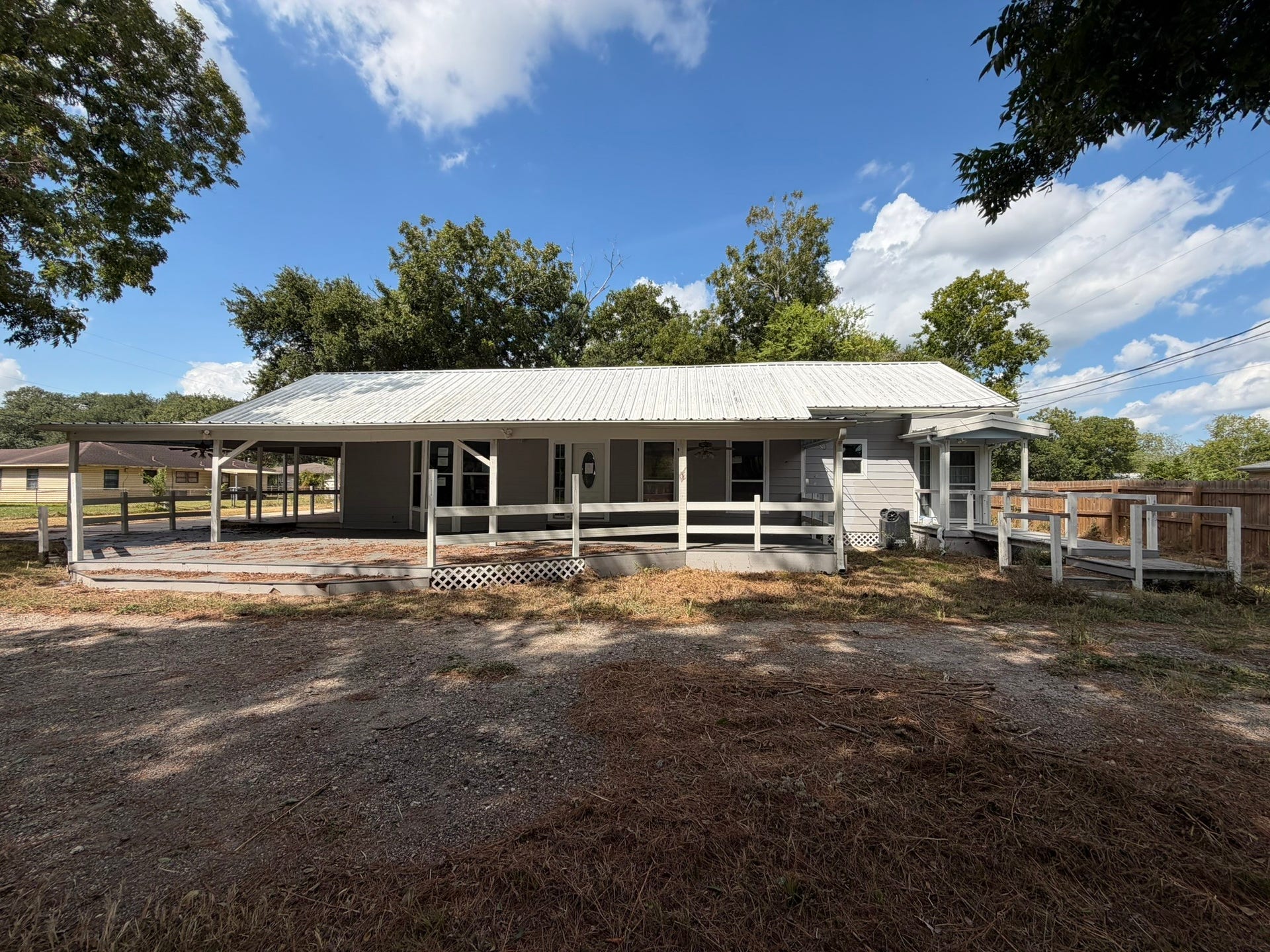 804 Tovrea Road, Alvin, TX 77511