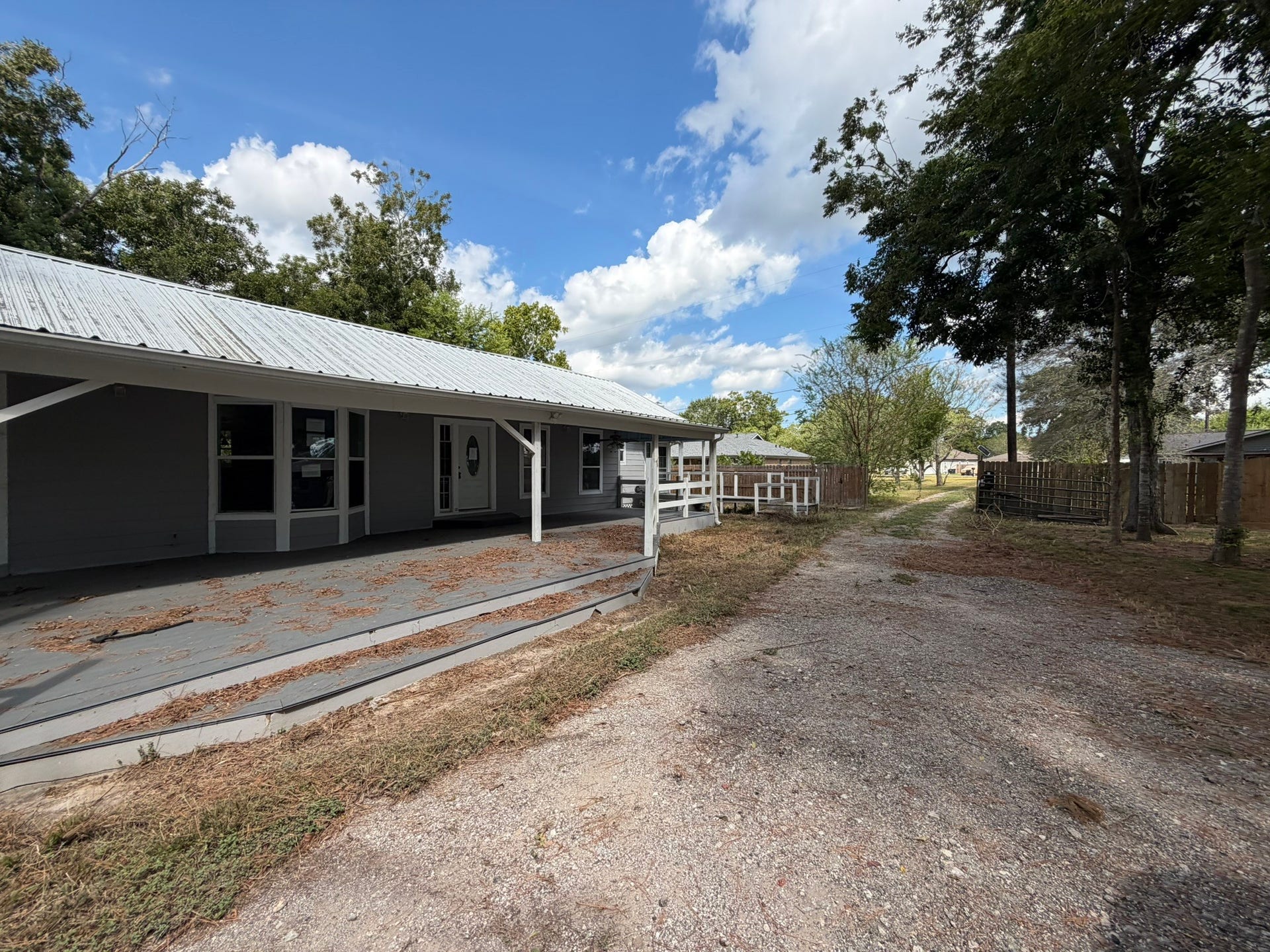 804 Tovrea Road, Alvin, TX 77511