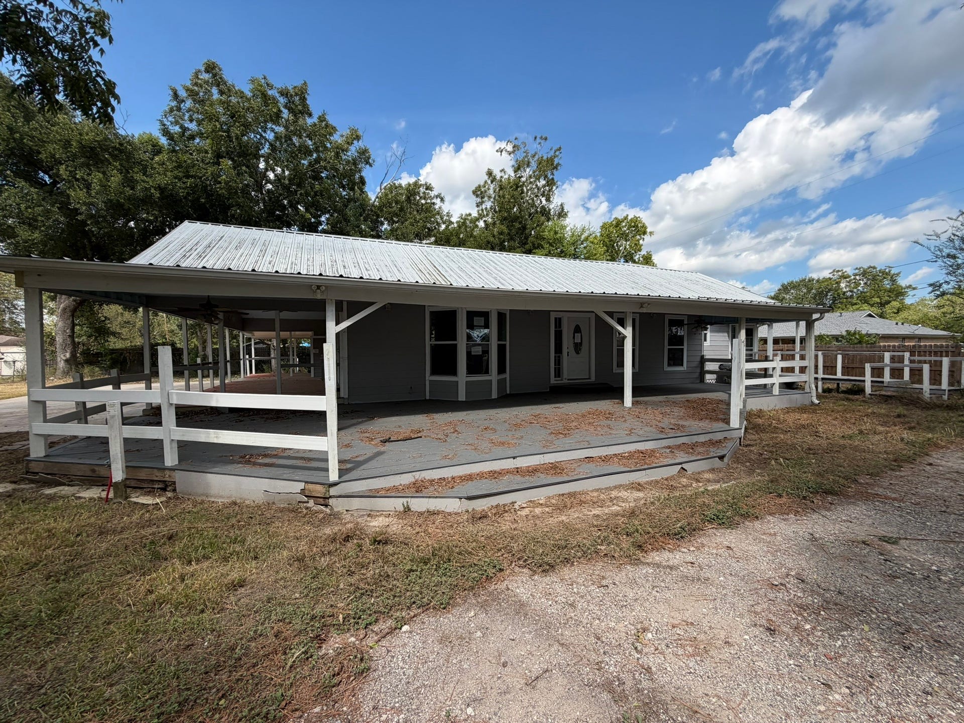 804 Tovrea Road, Alvin, TX 77511