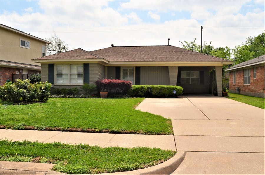 Property photo for 4009 Nenana Drive, Houston, TX