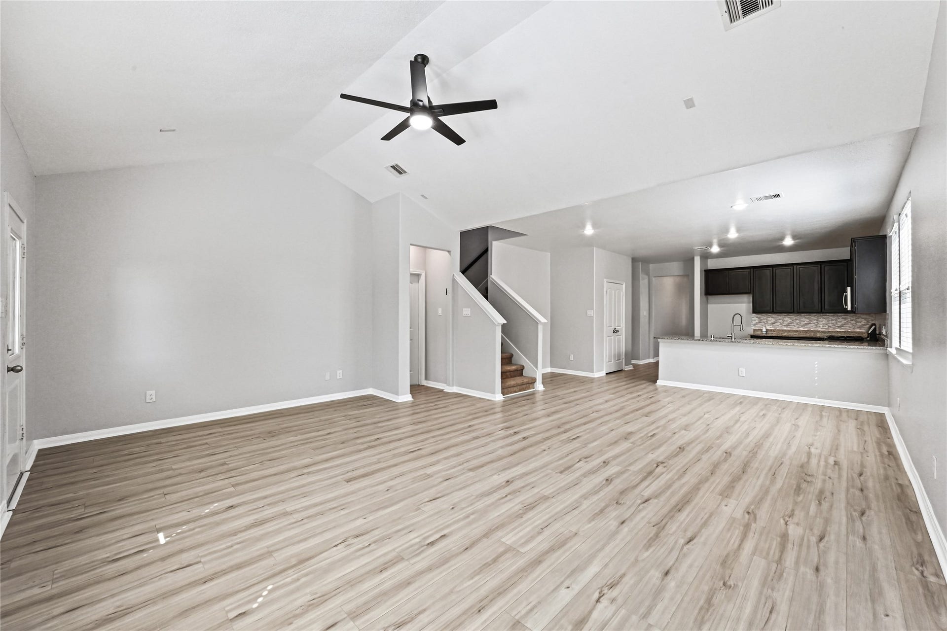 6119 Carpenters Cove Lane, Houston, TX 77049 6119 Carpenters Cove Lane, Houston, TX 77049