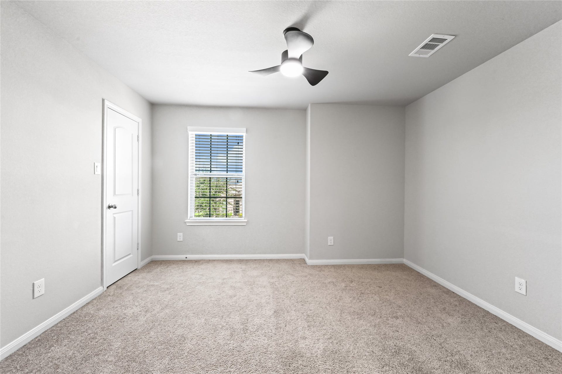6119 Carpenters Cove Lane, Houston, TX 77049 6119 Carpenters Cove Lane, Houston, TX 77049