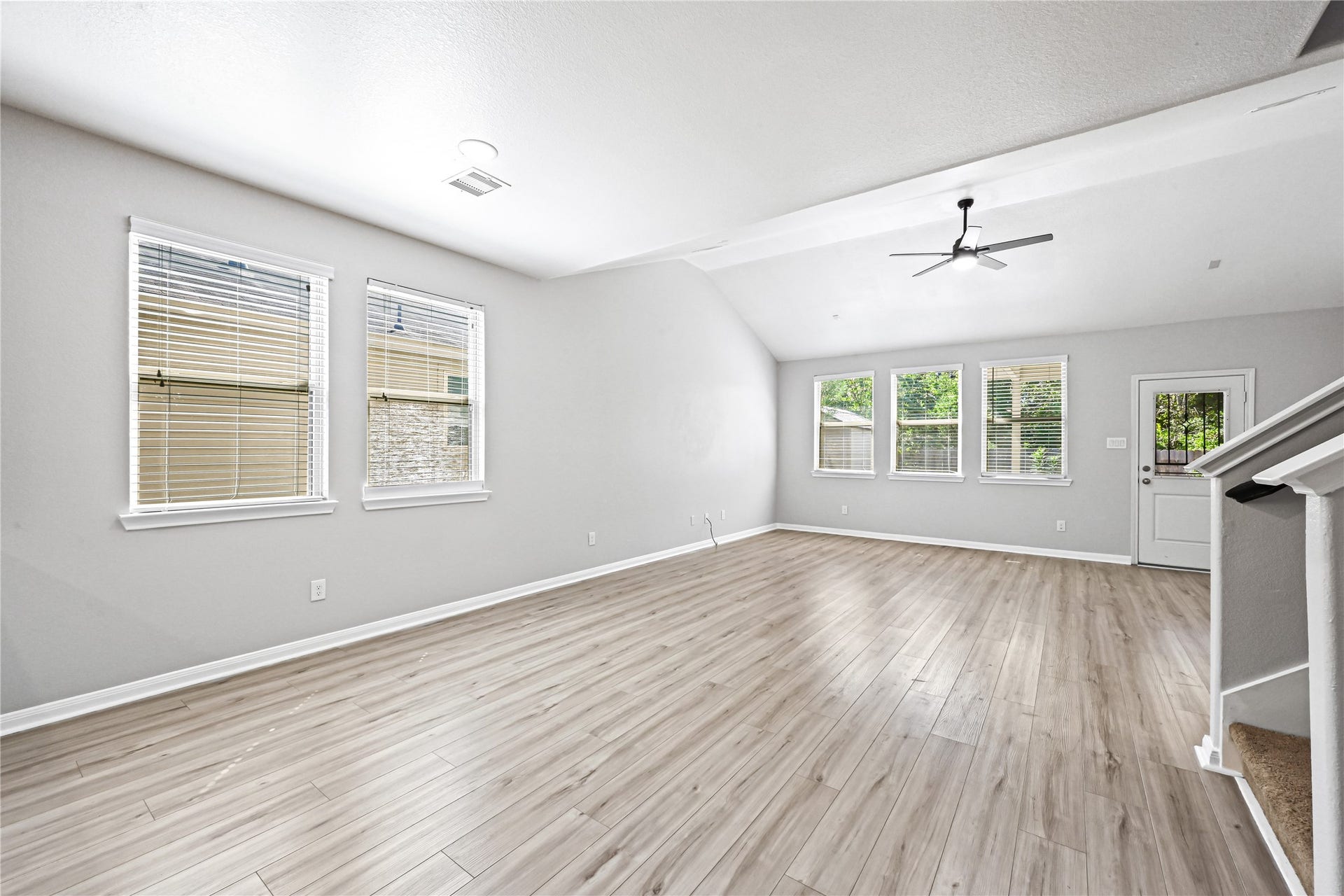 6119 Carpenters Cove Lane, Houston, TX 77049 6119 Carpenters Cove Lane, Houston, TX 77049