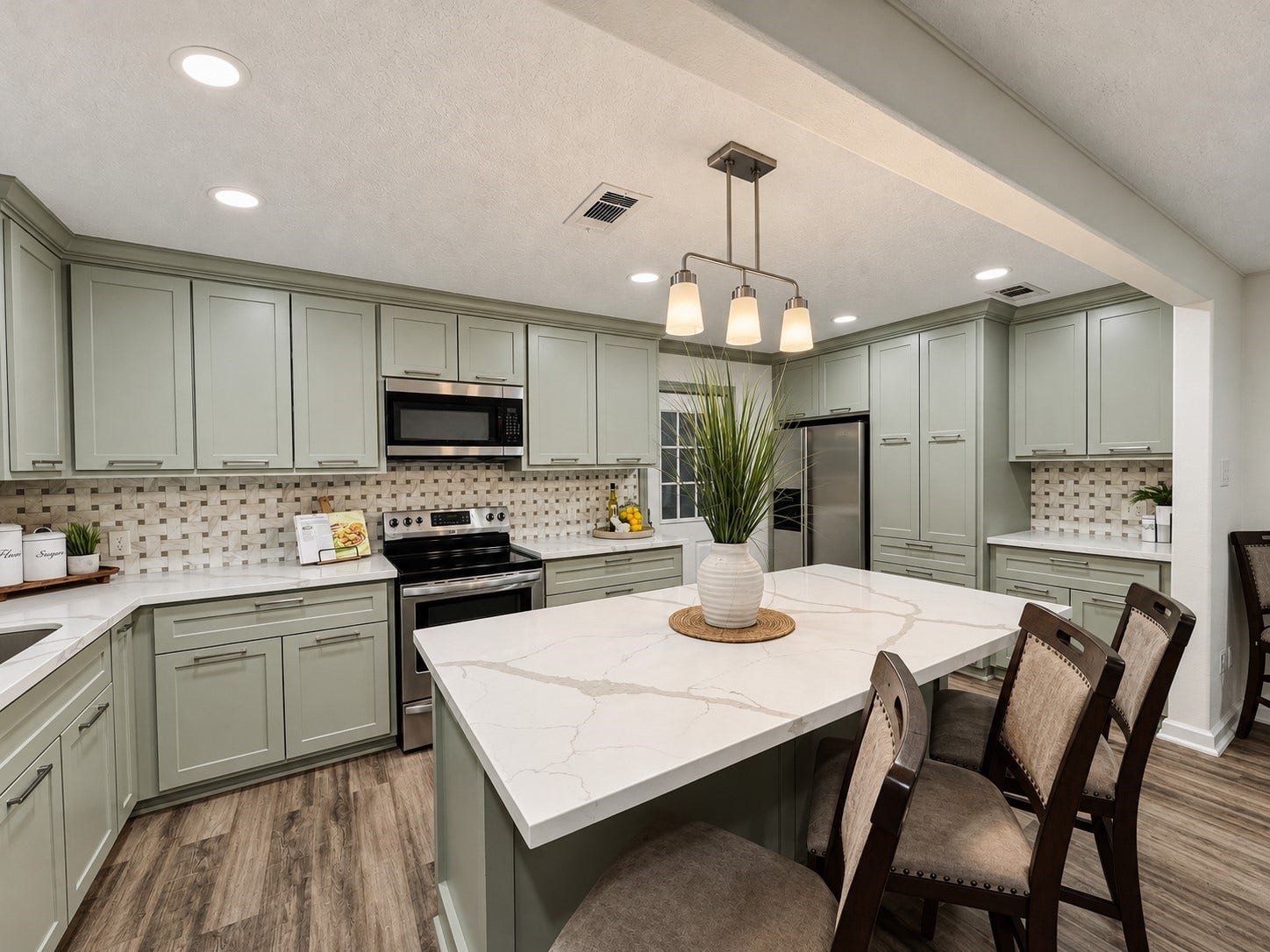 1771 Woodway Drive, Woodbranch, TX 77357 Huge island perfect for entertaining