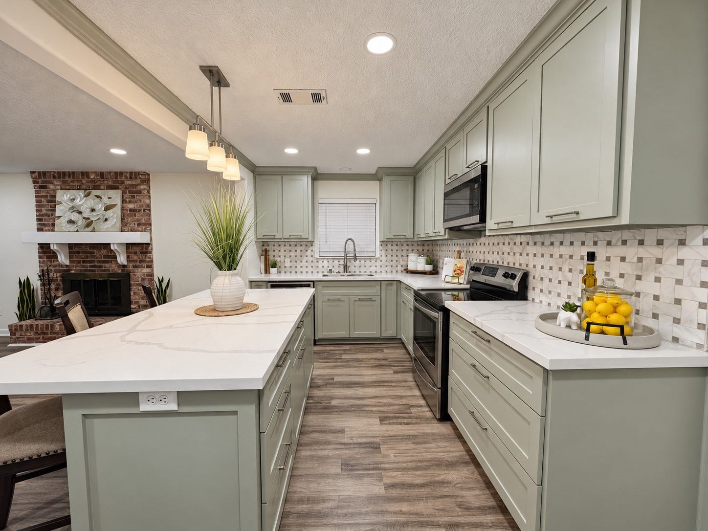 1771 Woodway Drive, Woodbranch, TX 77357 Stainless Oven, Dishwasher and Fridge (included)