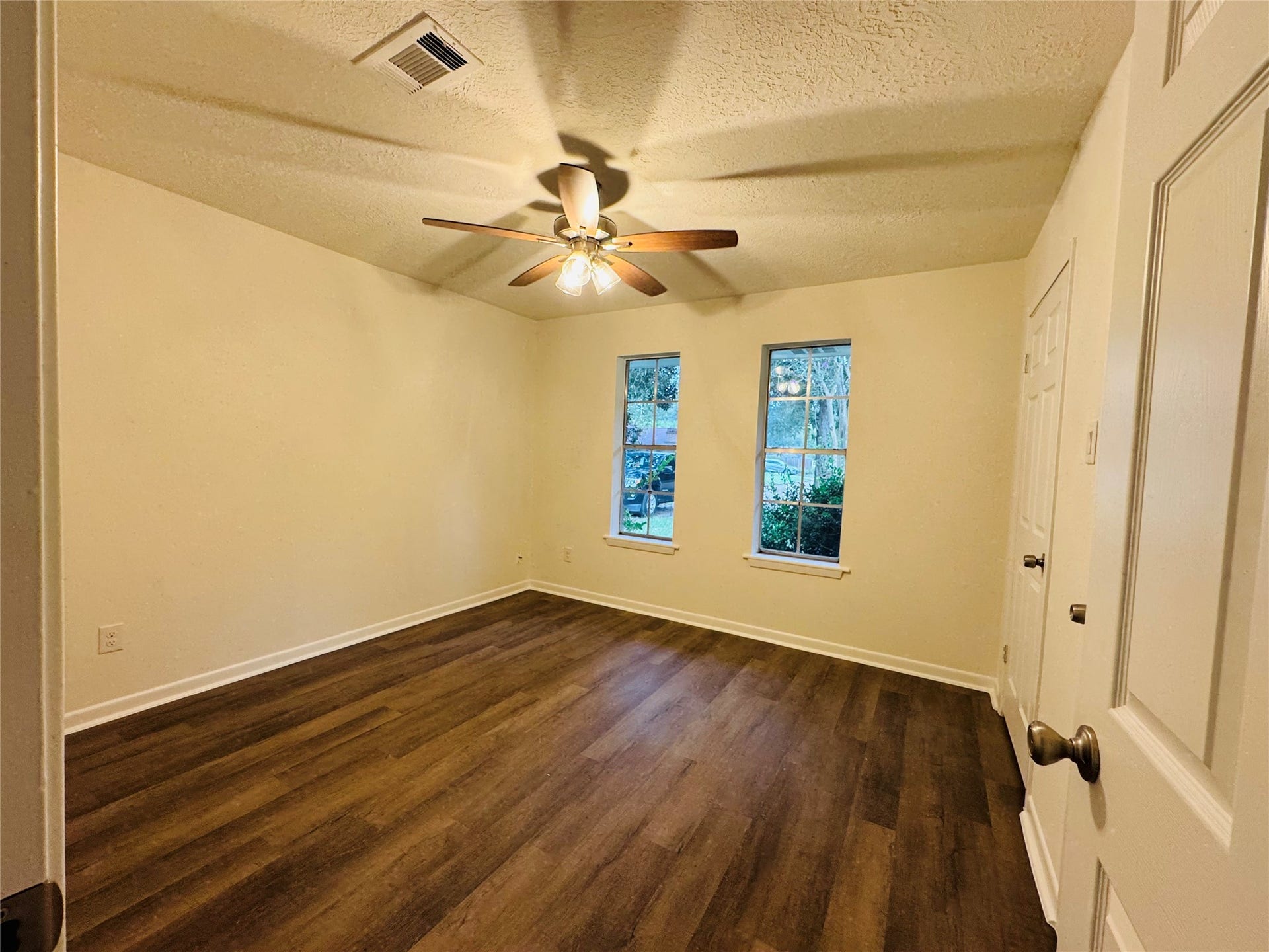 1771 Woodway Drive, Woodbranch, TX 77357 Secondary Bedroom with double closets