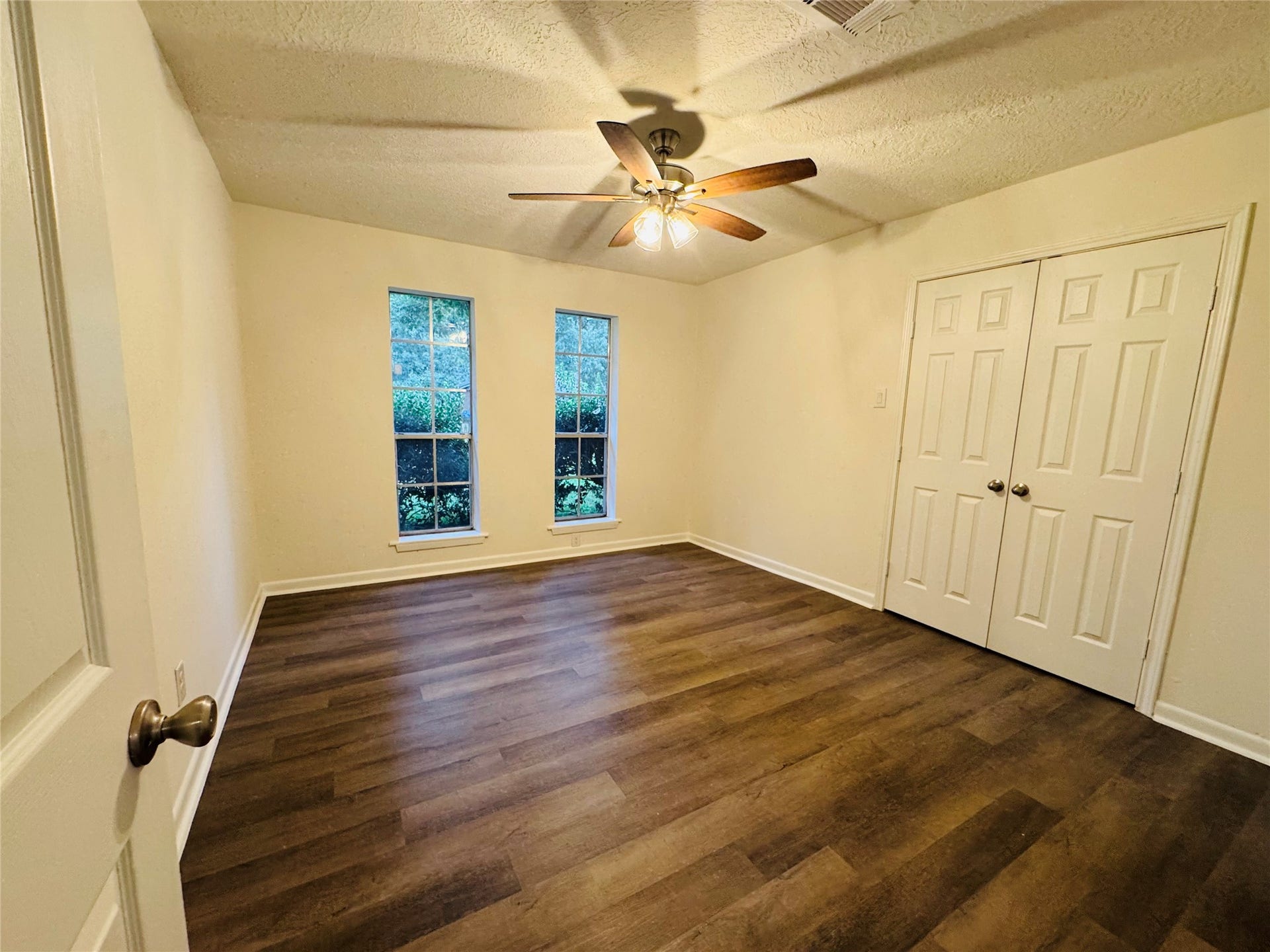 1771 Woodway Drive, Woodbranch, TX 77357 Secondary Bedroom with double closets
